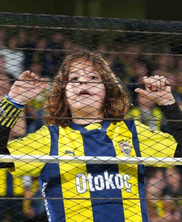 uefa-avrupa-ligi-fenerbahce-0-stuttgart-0-mac-devam-ediyor-RkagkP2A.jpg