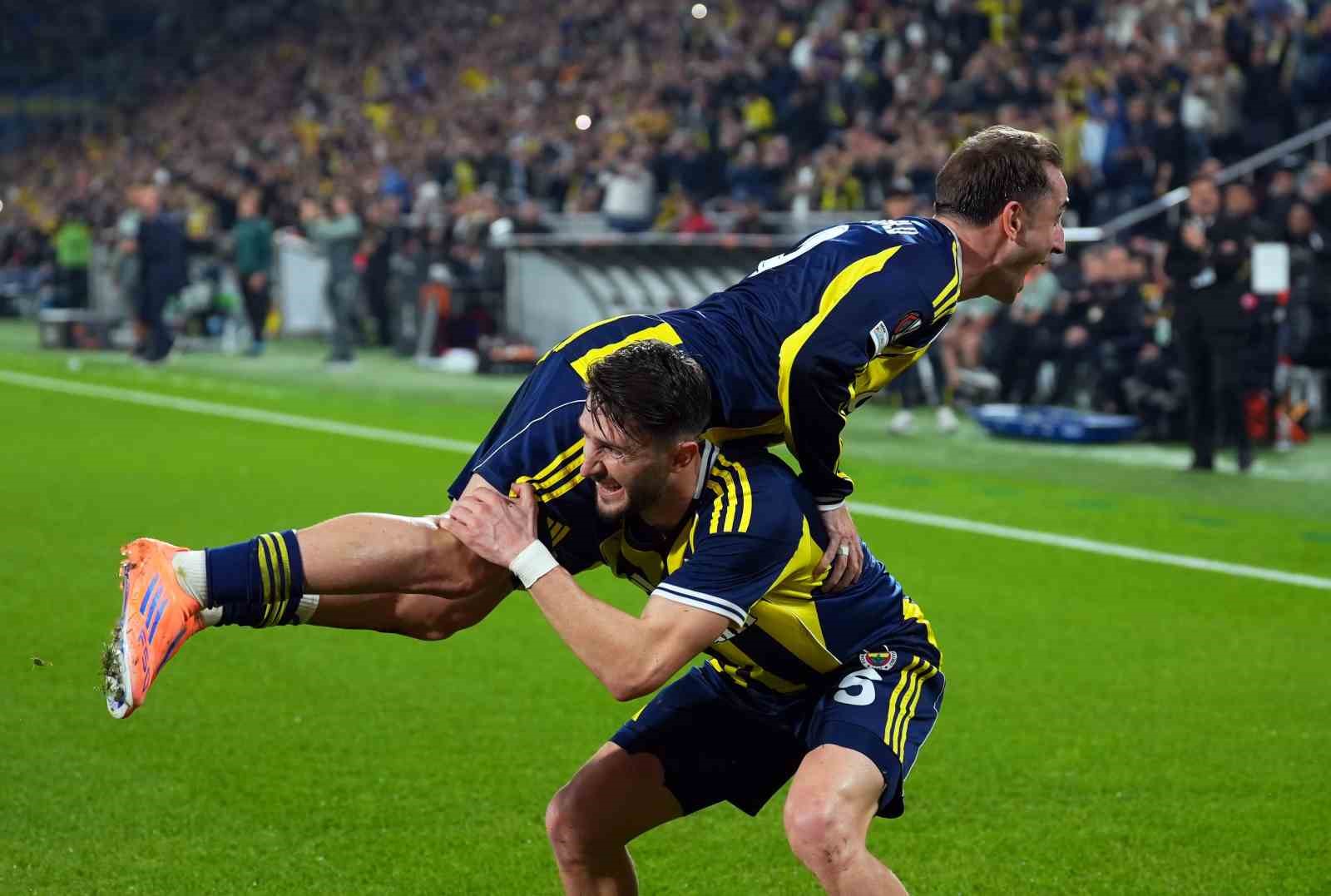 uefa avrupa ligi fenerbahce 1 stuttgart 0 ilk yari 22 z9aGXiMK
