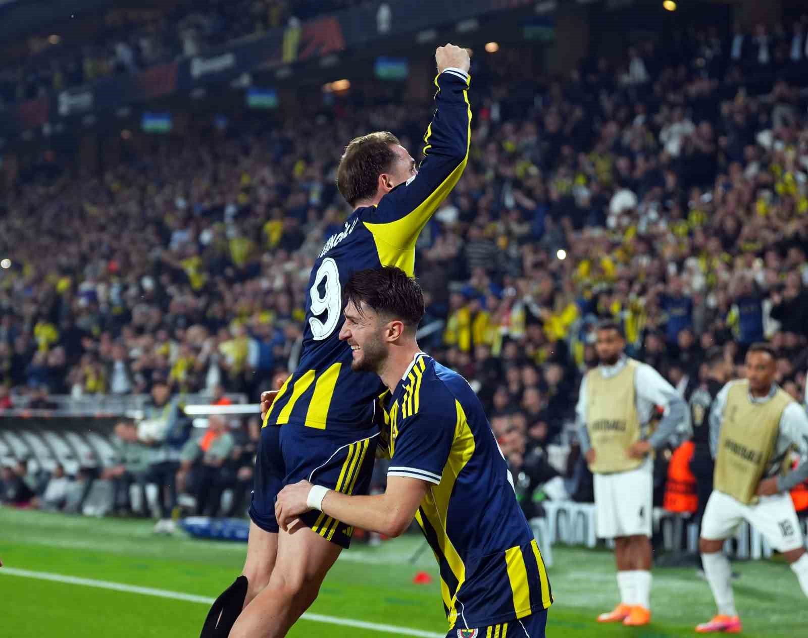 uefa avrupa ligi fenerbahce 1 stuttgart 0 ilk yari 25 GpRpp4RC