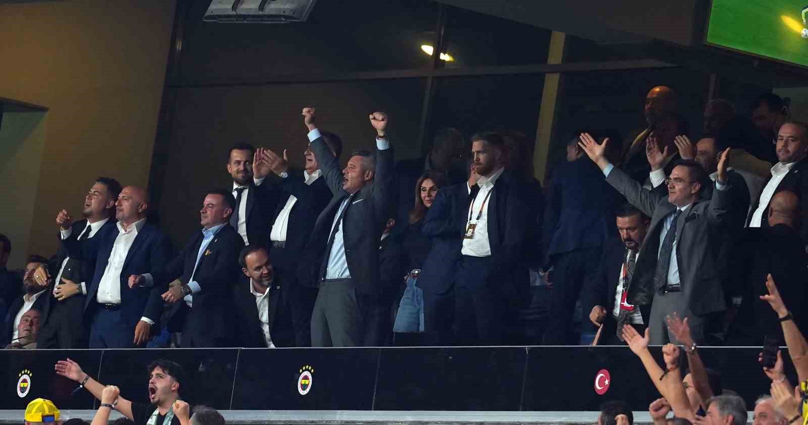 uefa avrupa ligi fenerbahce 1 stuttgart 0 ilk yari 33 sKtGY3Ir