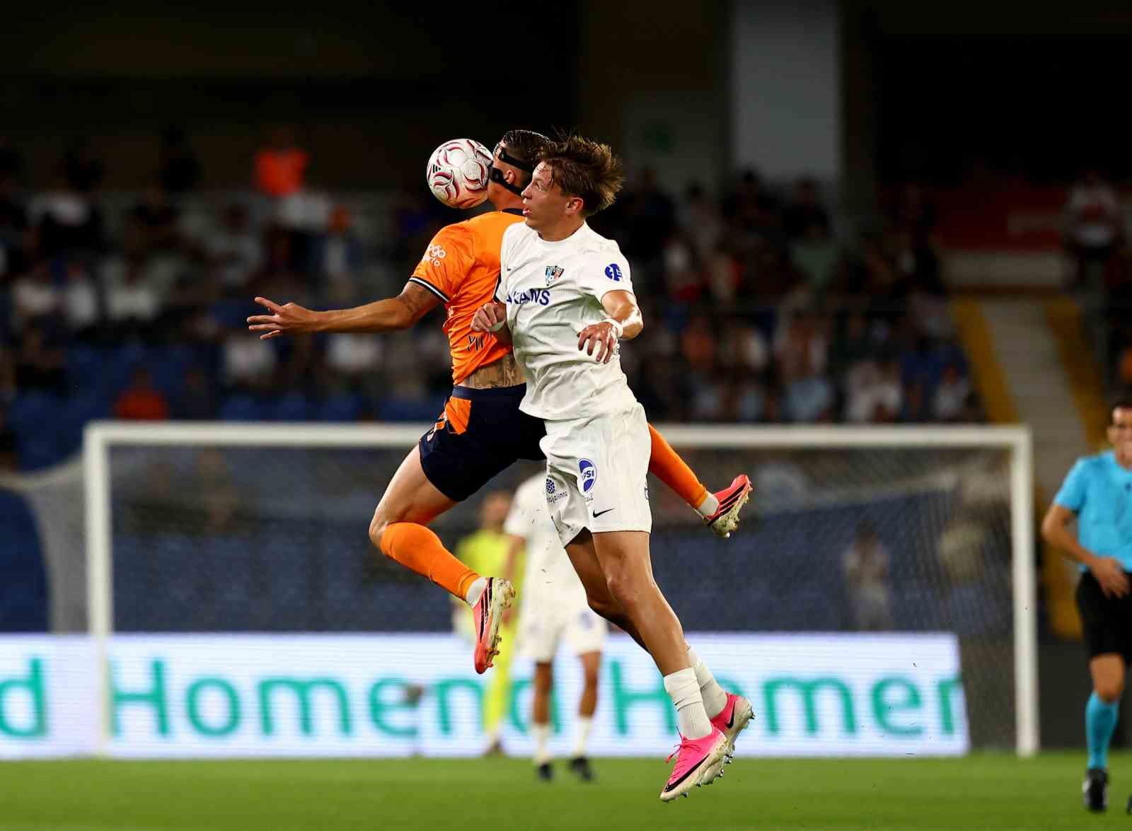 uefa konferans ligi basaksehir 0 inter turku 0 mac devam ediyor 11 VvRlfb32