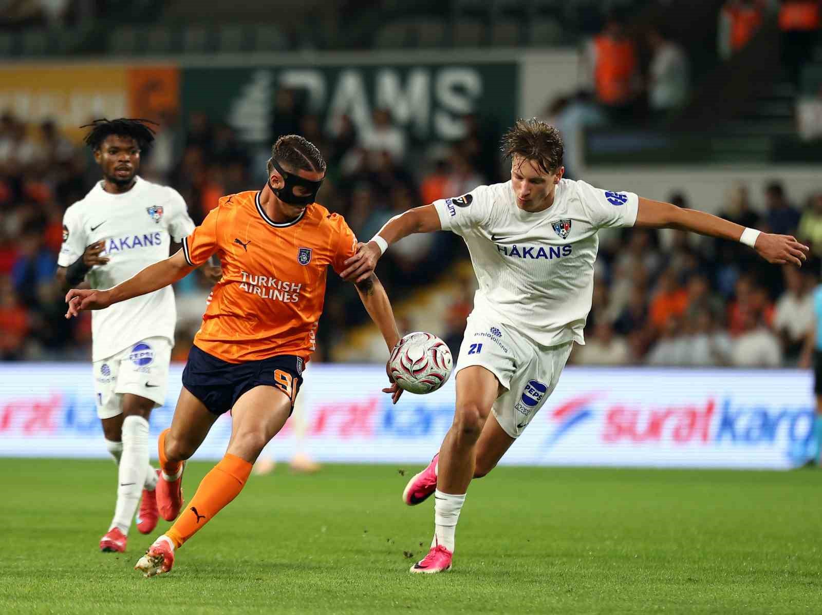 uefa konferans ligi basaksehir 0 inter turku 0 mac devam ediyor 2 nnXWlOYE