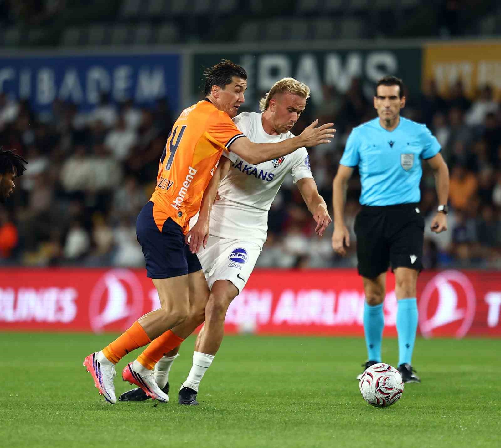 uefa konferans ligi basaksehir 0 inter turku 0 mac devam ediyor 8 iTJJp8MB