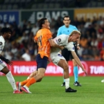 uefa-konferans-ligi-basaksehir-0-inter-turku-0-mac-devam-ediyor-Faqh4qtS.jpg