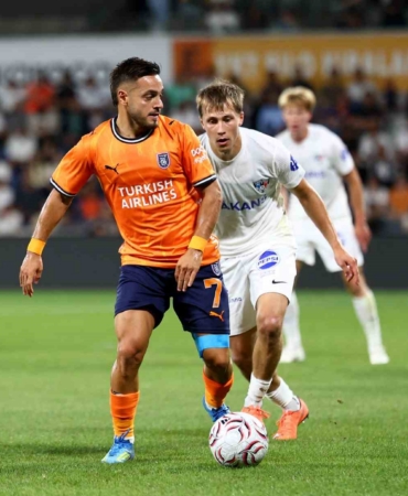 uefa-konferans-ligi-basaksehir-0-inter-turku-1-ilk-yari-zJBHB1fv.jpg