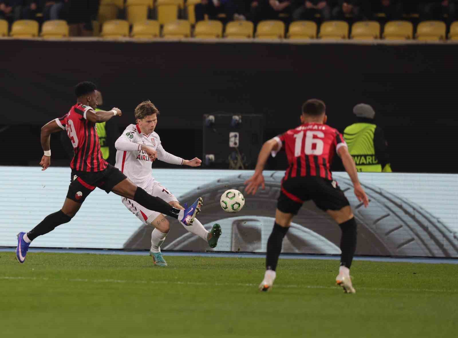 uefa konferans ligi kf shkendija 0 samsunspor 0 mac devam ediyor 1 XbMlJC3n