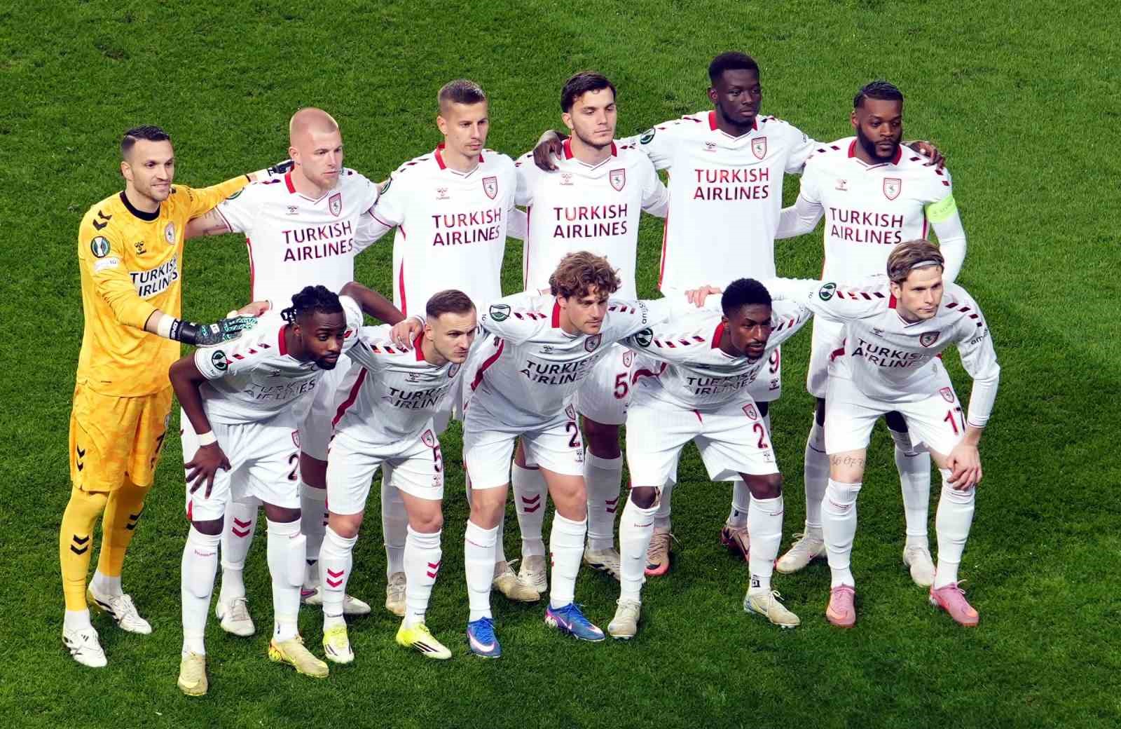 UEFA Konferans Ligi: Samsunspor: 0 - Rayo Vallecano: 1 (Maç devam ediyor) 9 uefa konferans ligi samsunspor 0 rayo vallecano 1 mac devam ediyor 5 LgcFFAyn