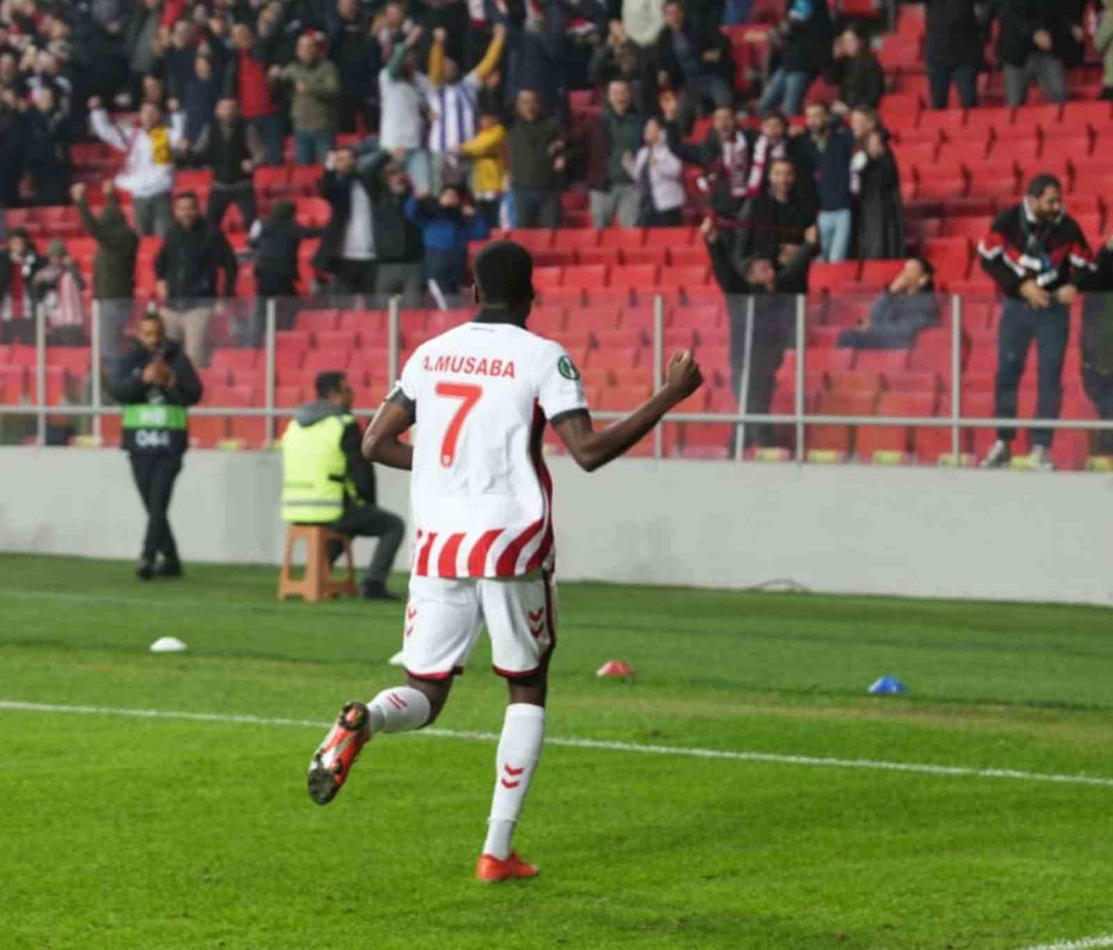 uefa konferans ligi samsunspor 1 aek atina 0 mac devam ediyor 2 FT98vHig