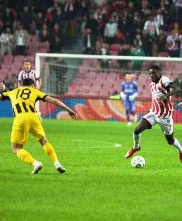uefa-konferans-ligi-samsunspor-1-aek-atina-0-mac-devam-ediyor-bCQGDB8w.jpg