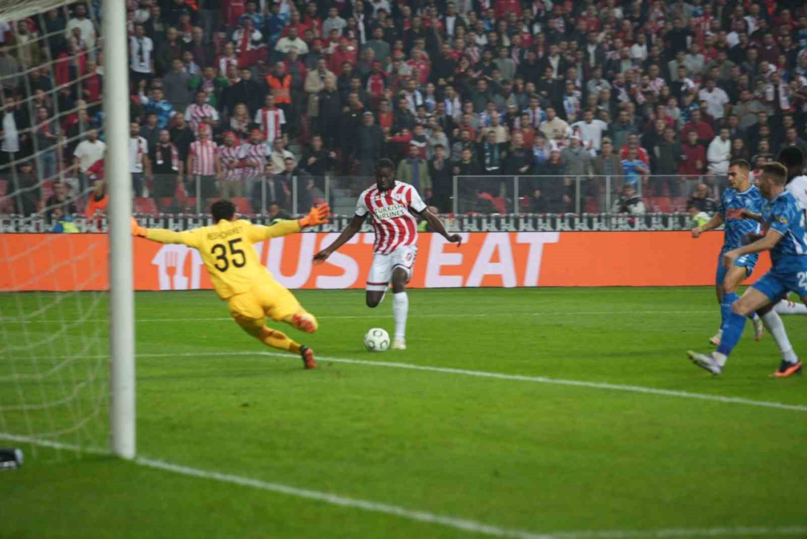 uefa konferans ligi samsunspor 1 dinamo kiev 0 mac devam ediyor 7 kGuAAywn