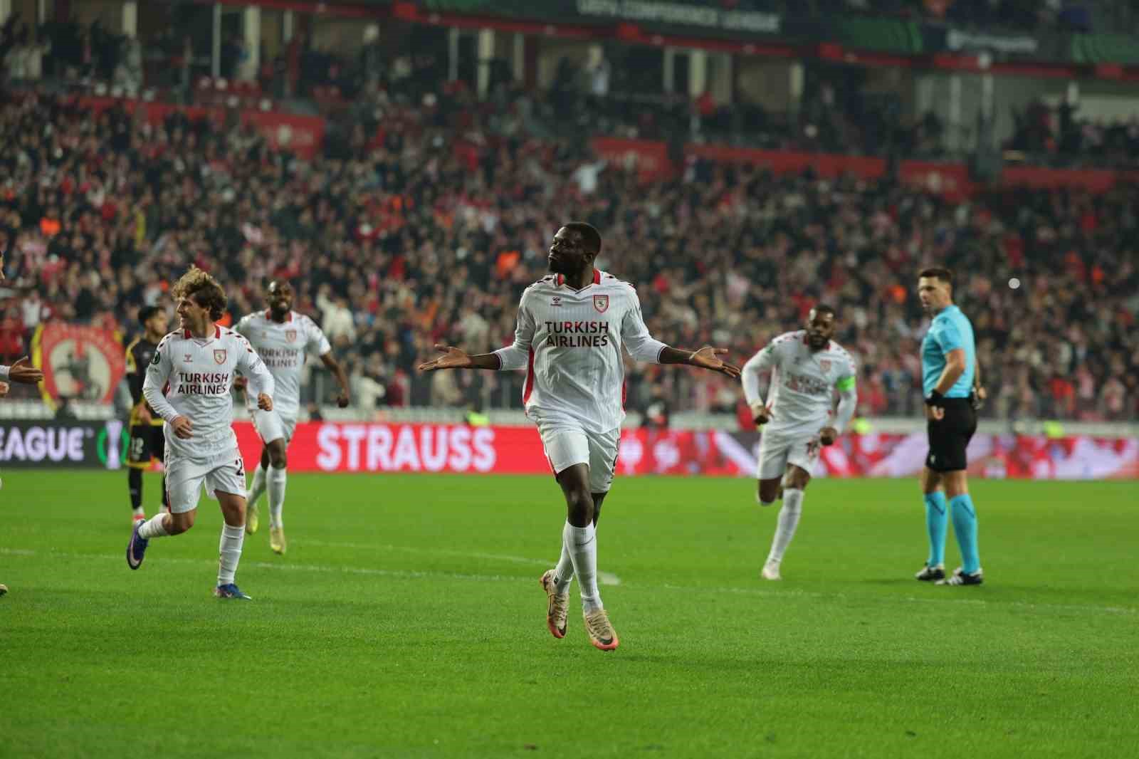 uefa konferans ligi samsunspor 1 rayo vallecano 2 ilk yari 0 u56O35WV