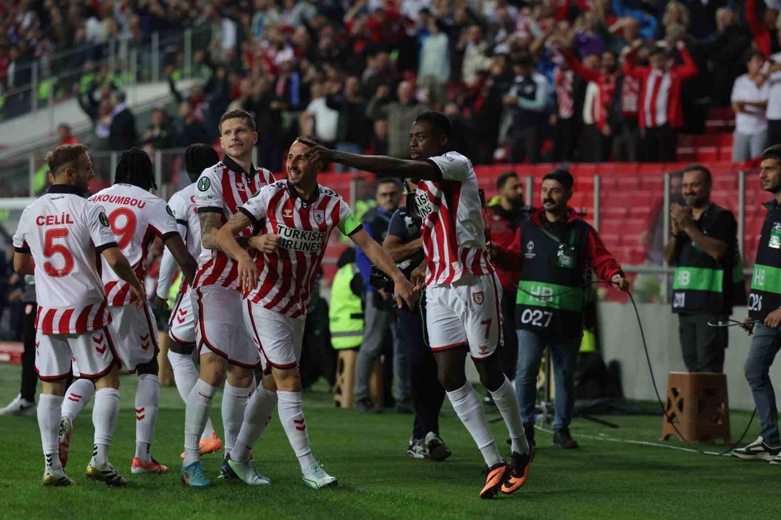 uefa konferans ligi samsunspor 2 dinamo kiev 0 ilk yari 14 Tfs8Pz65