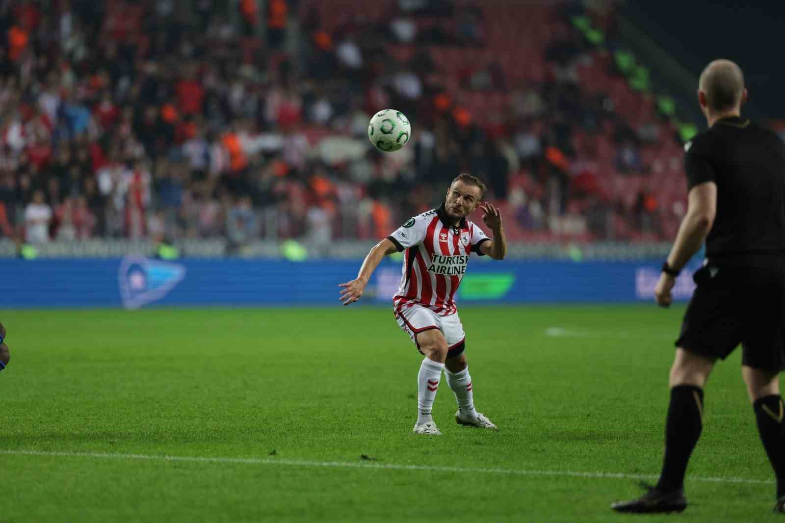 uefa konferans ligi samsunspor 2 dinamo kiev 0 ilk yari 5 MHOfWnNy
