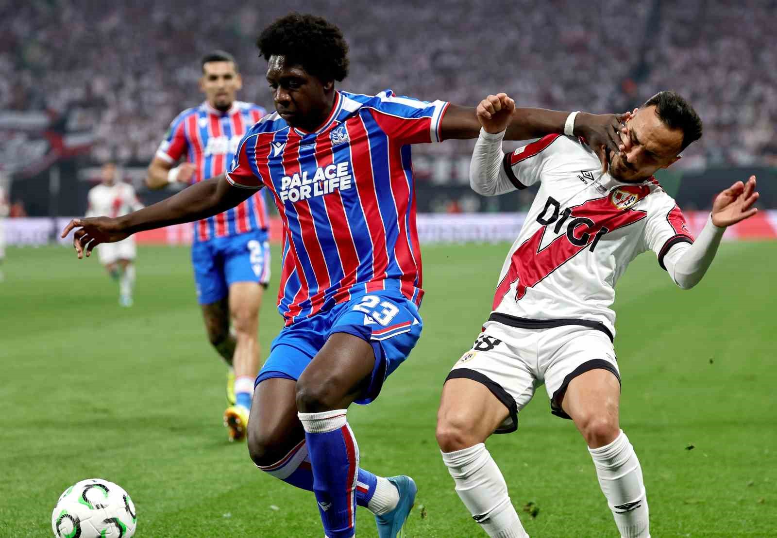 uefa konferans liginde sampiyon crystal palace 1 tLIG335q