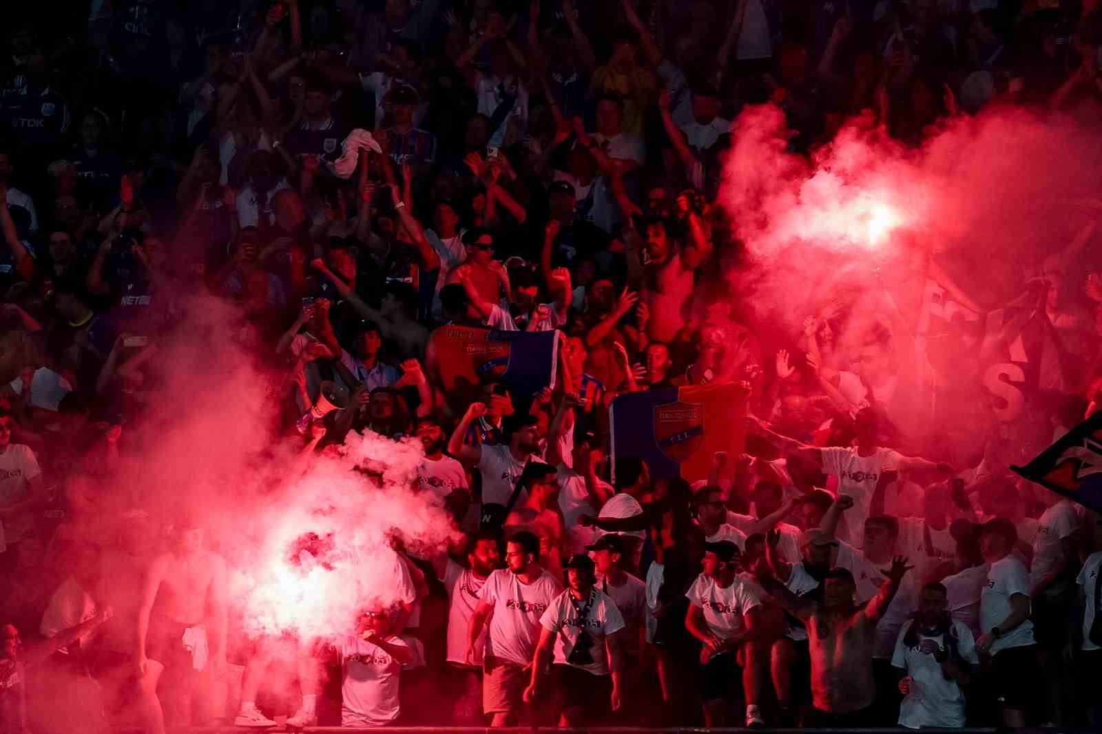 uefa konferans liginde sampiyon crystal palace 13 WJd7ydVe