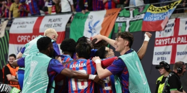 uefa-konferans-liginde-sampiyon-crystal-palace-rsLArDFe.jpg