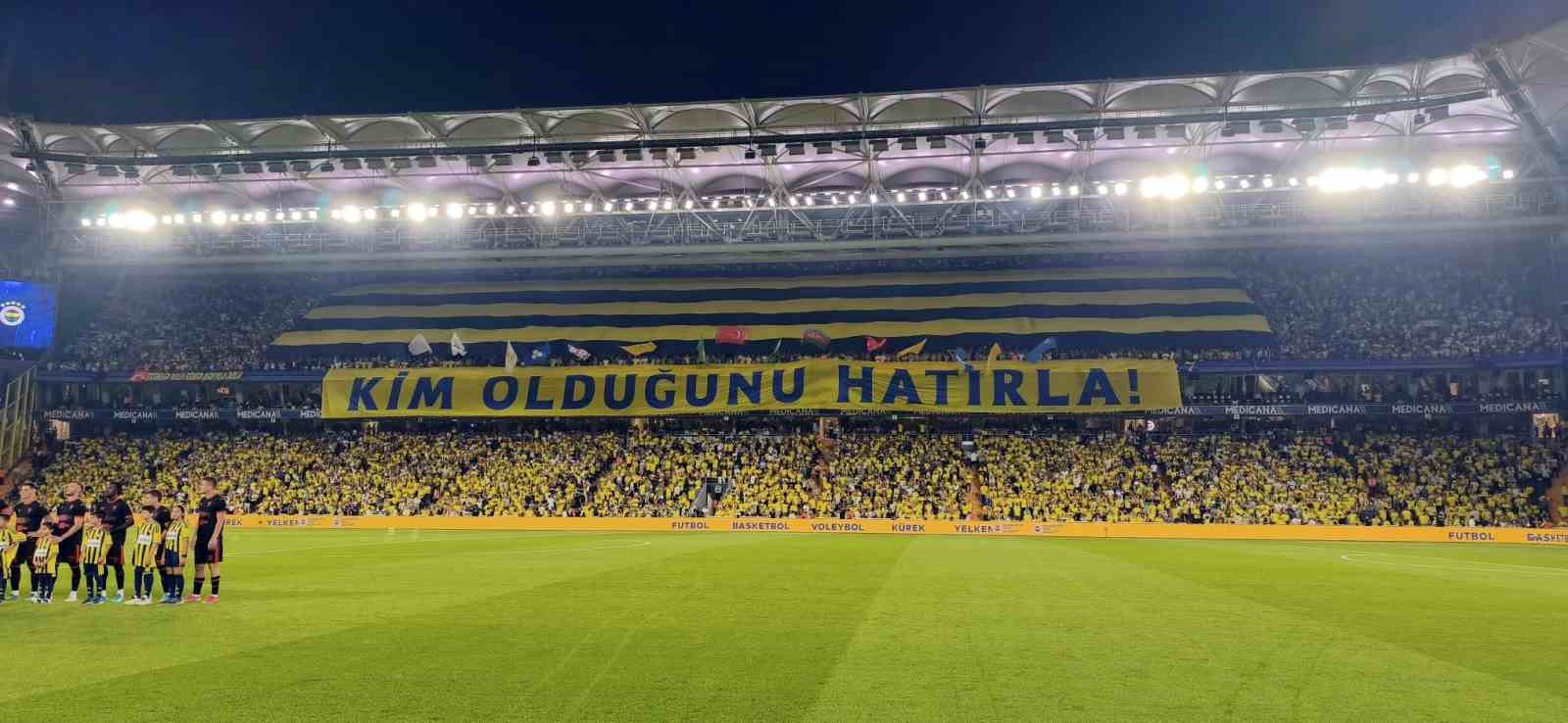 UEFA Şampiyonlar Ligi: Fenerbahçe: 0 - Gornik Zabrze: 0 (Maç devam ediyor) 21 uefa sampiyonlar ligi fenerbahce 0 gornik zabrze 0 mac devam ediyor 17 5nty1JOl