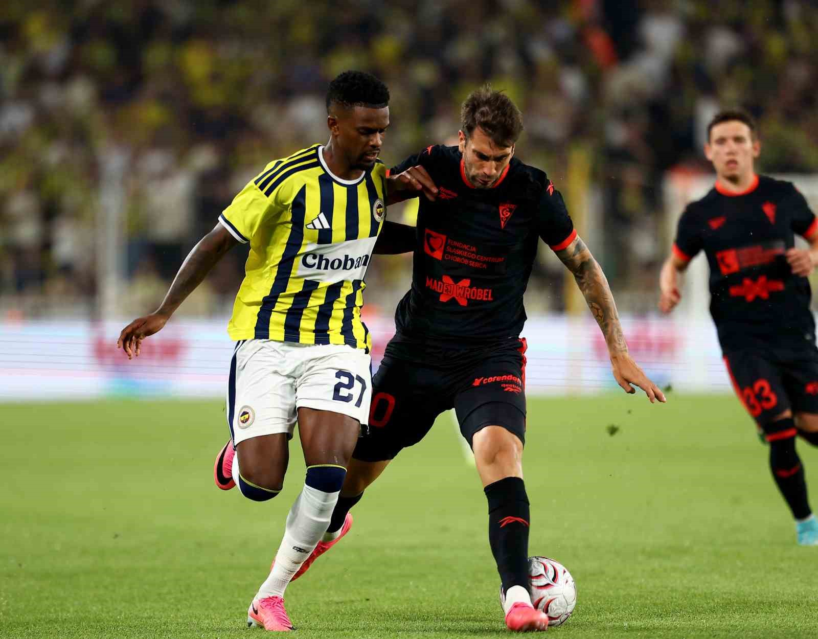UEFA Şampiyonlar Ligi: Fenerbahçe: 0 - Gornik Zabrze: 0 (Maç devam ediyor) 22 uefa sampiyonlar ligi fenerbahce 0 gornik zabrze 0 mac devam ediyor 18 21hPSlKX