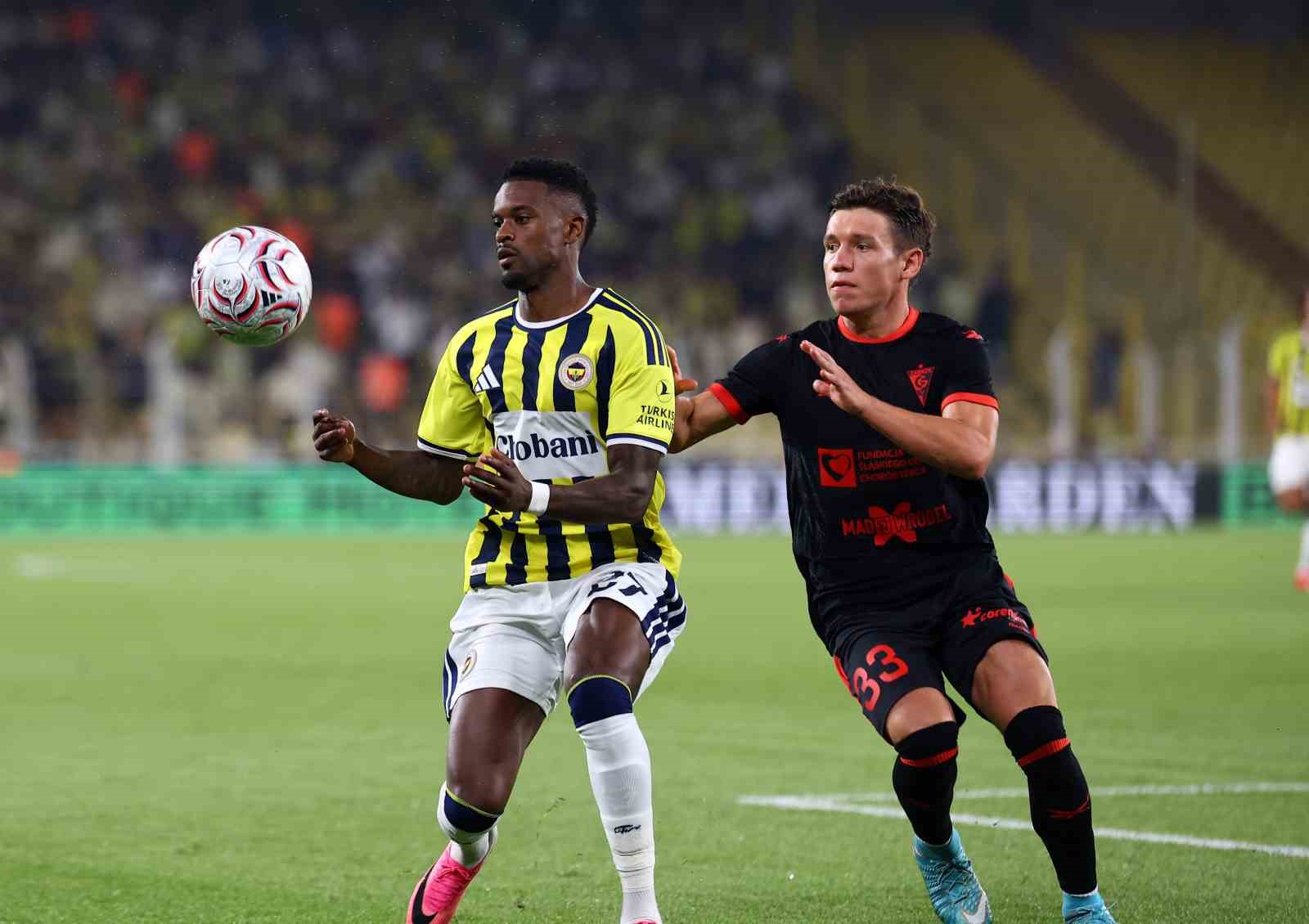 UEFA Şampiyonlar Ligi: Fenerbahçe: 0 - Gornik Zabrze: 0 (Maç devam ediyor) 26 uefa sampiyonlar ligi fenerbahce 0 gornik zabrze 0 mac devam ediyor 22 PEfCdROM