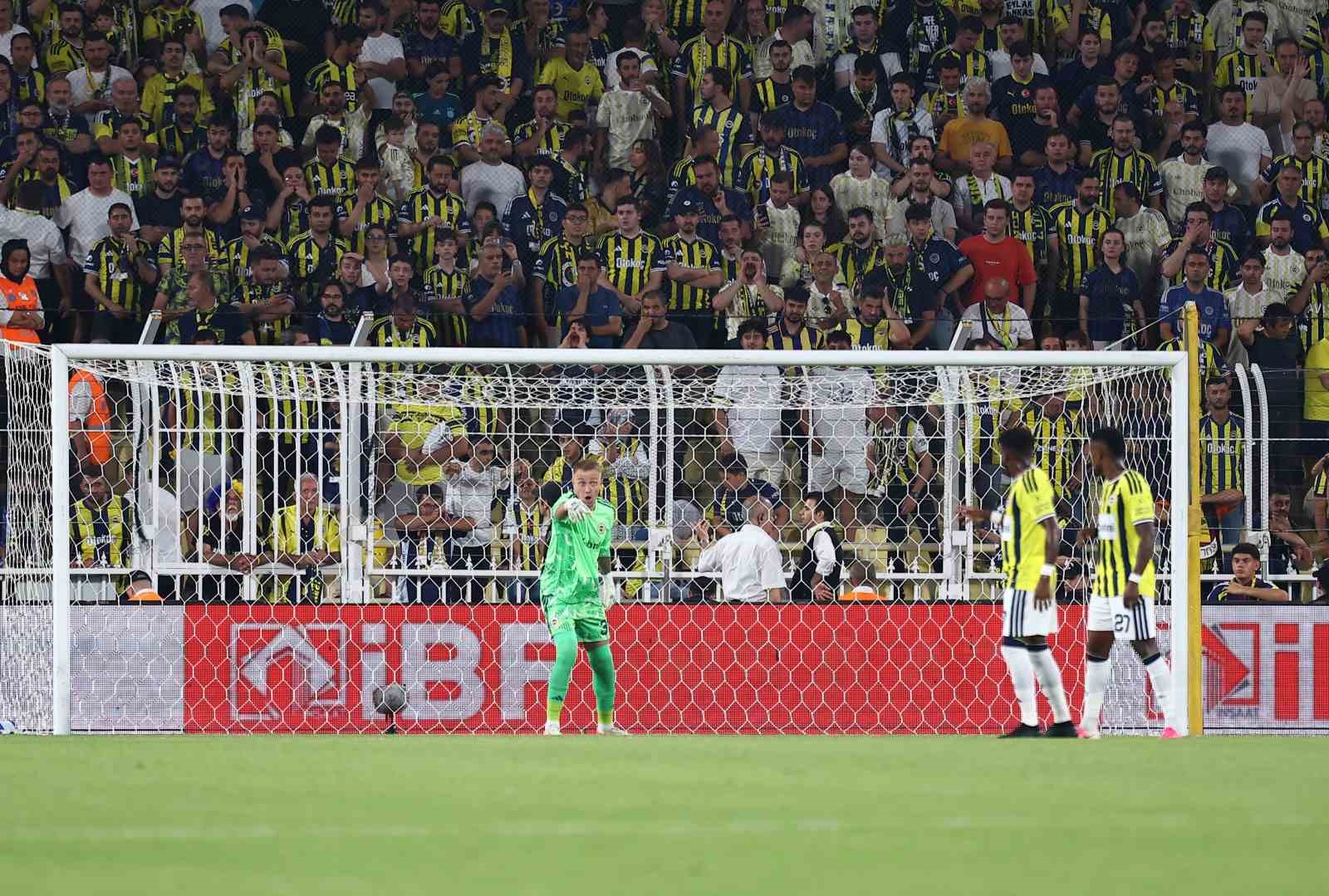 UEFA Şampiyonlar Ligi: Fenerbahçe: 0 - Gornik Zabrze: 0 (Maç devam ediyor) 31 uefa sampiyonlar ligi fenerbahce 0 gornik zabrze 0 mac devam ediyor 27 Dg3n2qWe