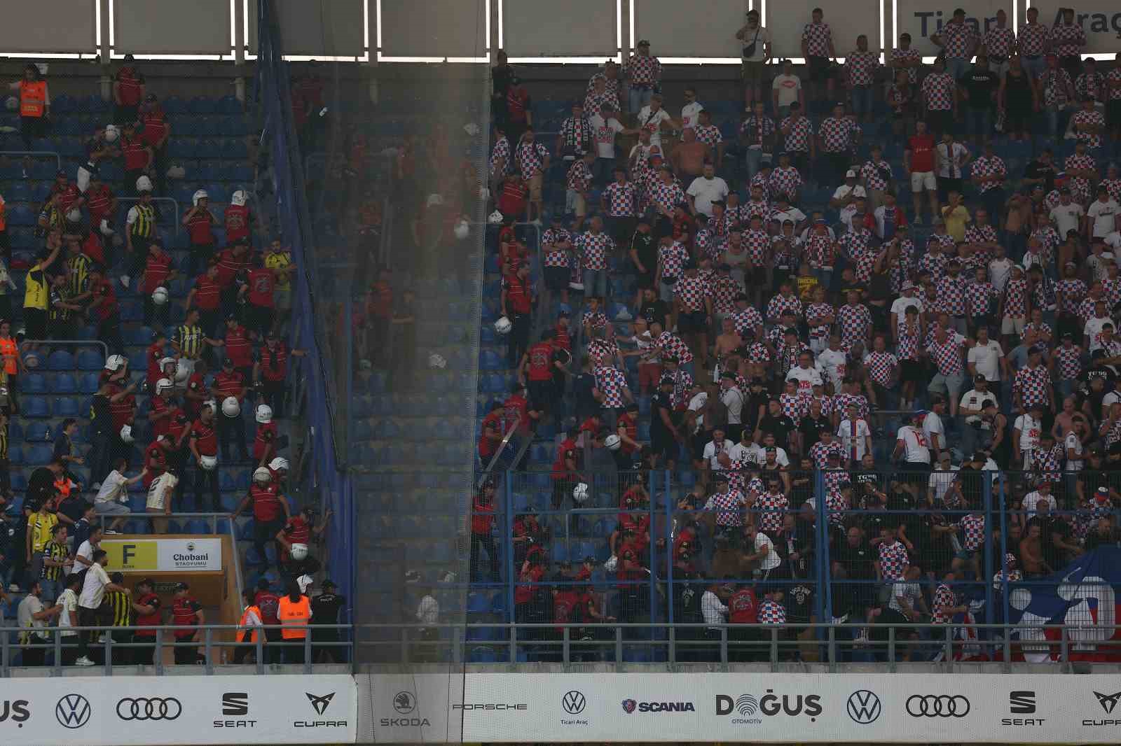 UEFA Şampiyonlar Ligi: Fenerbahçe: 0 - Gornik Zabrze: 0 (Maç devam ediyor) 11 uefa sampiyonlar ligi fenerbahce 0 gornik zabrze 0 mac devam ediyor 7 ChptiPyV