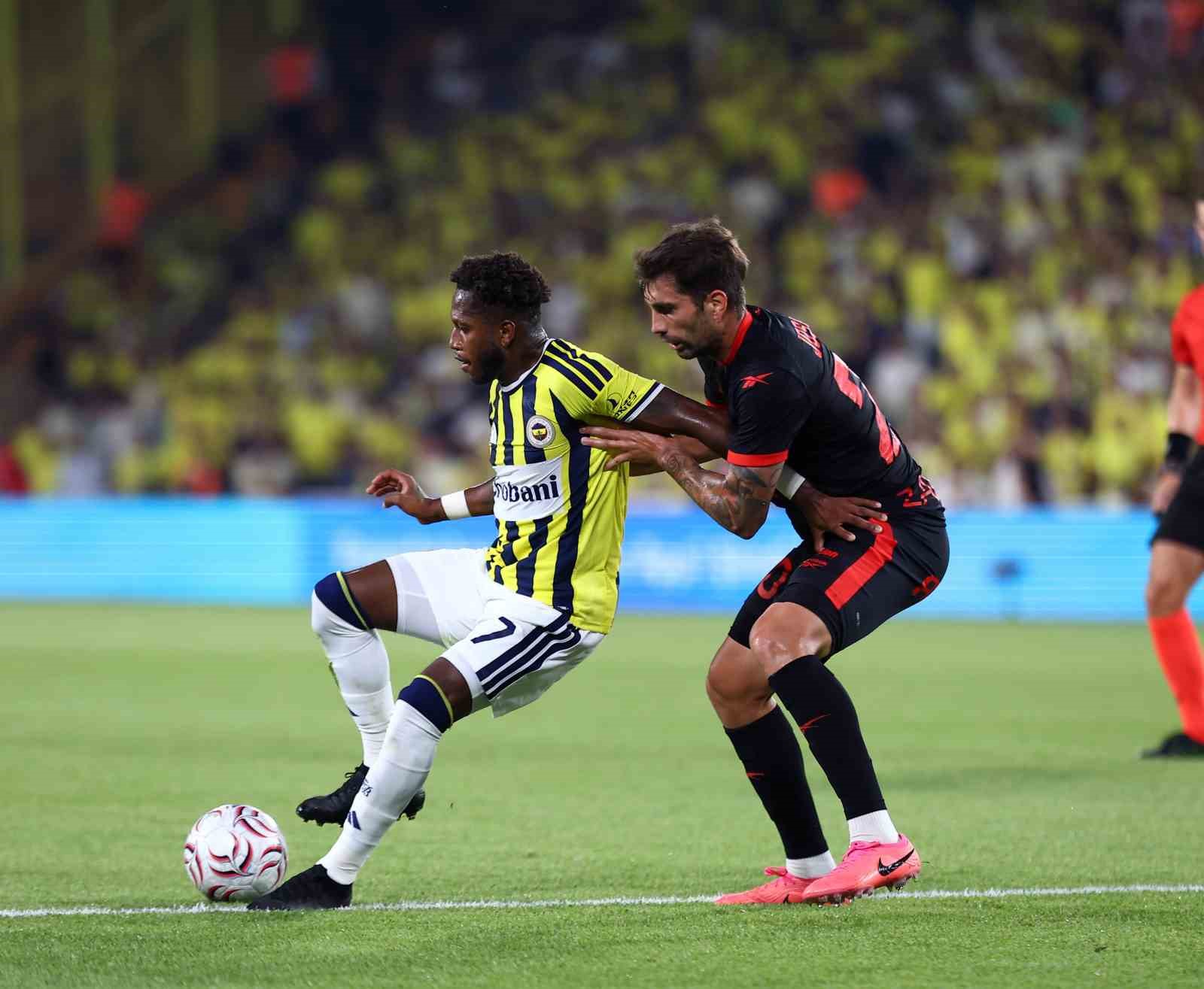 UEFA Şampiyonlar Ligi: Fenerbahçe: 1 - Gornik Zabrze: 0 (İlk yarı) 4 uefa sampiyonlar ligi fenerbahce 1 gornik zabrze 0 ilk yari 0 Qc6Gwr44