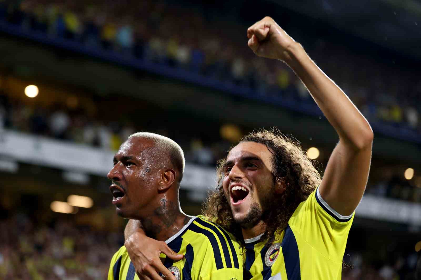UEFA Şampiyonlar Ligi: Fenerbahçe: 1 - Gornik Zabrze: 0 (İlk yarı) 25 uefa sampiyonlar ligi fenerbahce 1 gornik zabrze 0 ilk yari 21 paVYu3qF