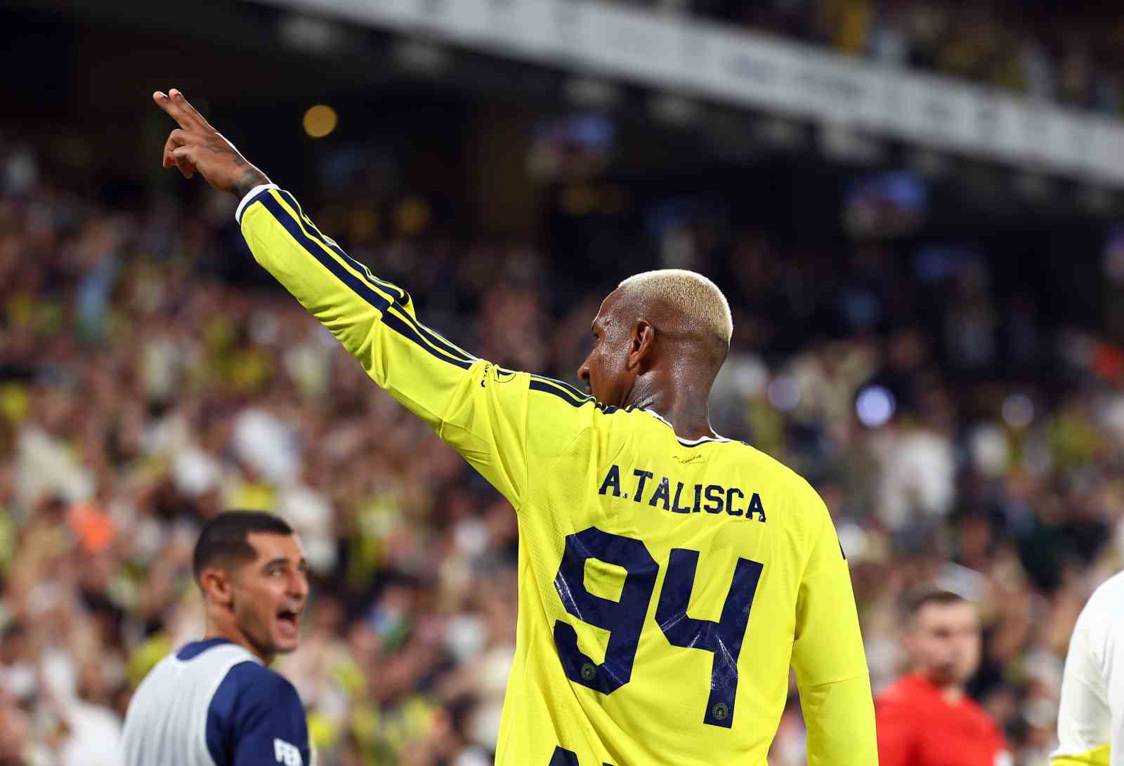 UEFA Şampiyonlar Ligi: Fenerbahçe: 1 - Gornik Zabrze: 0 (İlk yarı) 29 uefa sampiyonlar ligi fenerbahce 1 gornik zabrze 0 ilk yari 25 7jt5cNZM