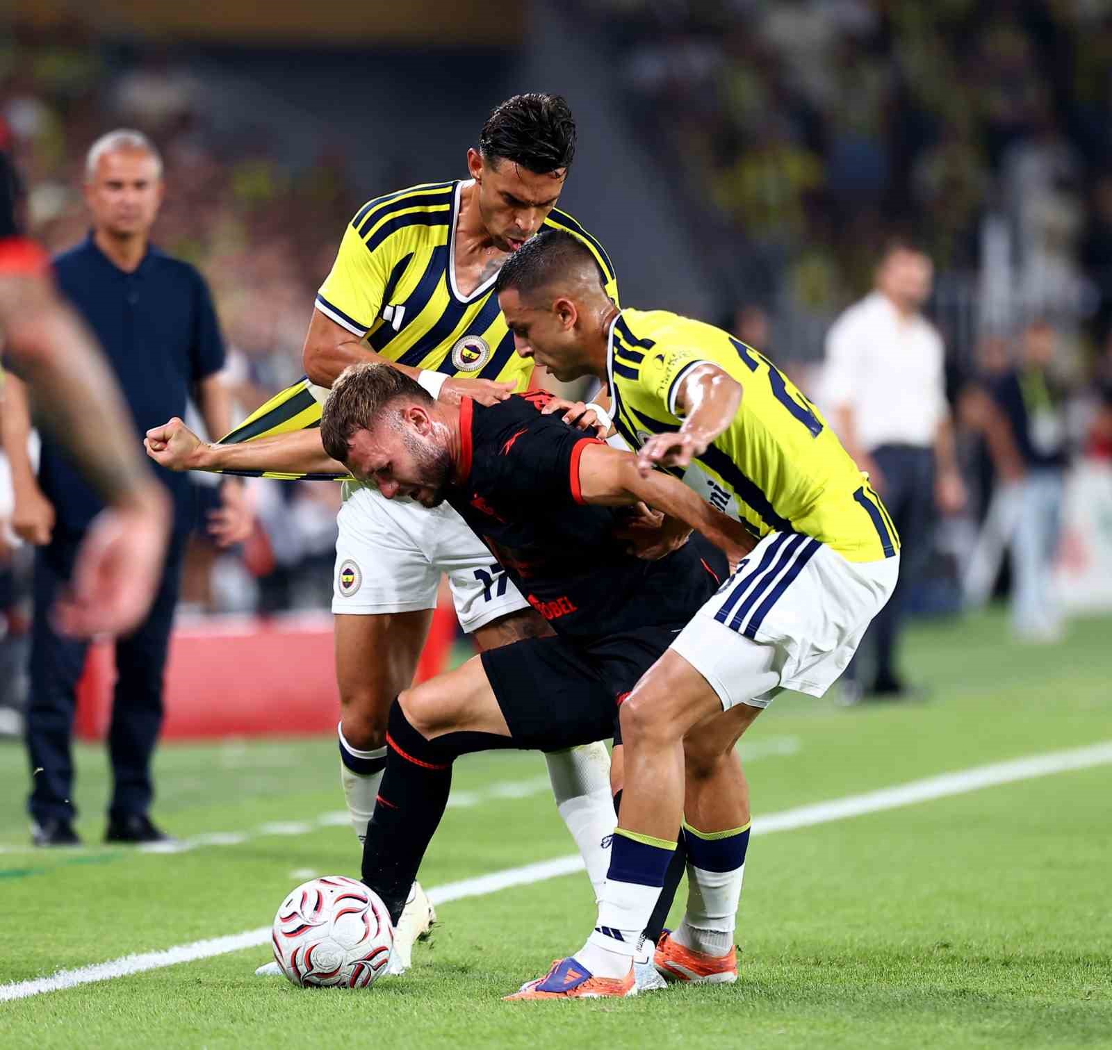 UEFA Şampiyonlar Ligi: Fenerbahçe: 1 - Gornik Zabrze: 0 (İlk yarı) 7 uefa sampiyonlar ligi fenerbahce 1 gornik zabrze 0 ilk yari 3 izuqW3if