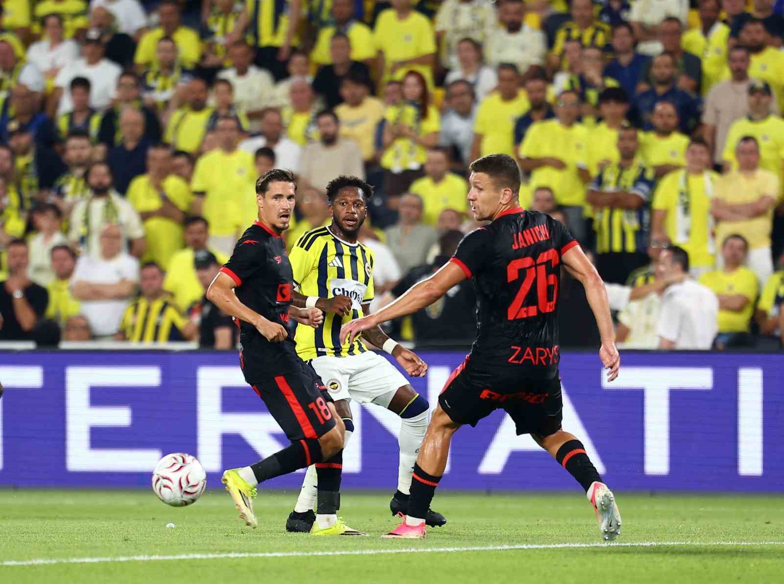 UEFA Şampiyonlar Ligi: Fenerbahçe: 1 - Gornik Zabrze: 0 (İlk yarı) 11 uefa sampiyonlar ligi fenerbahce 1 gornik zabrze 0 ilk yari 7 JsWTgC2B