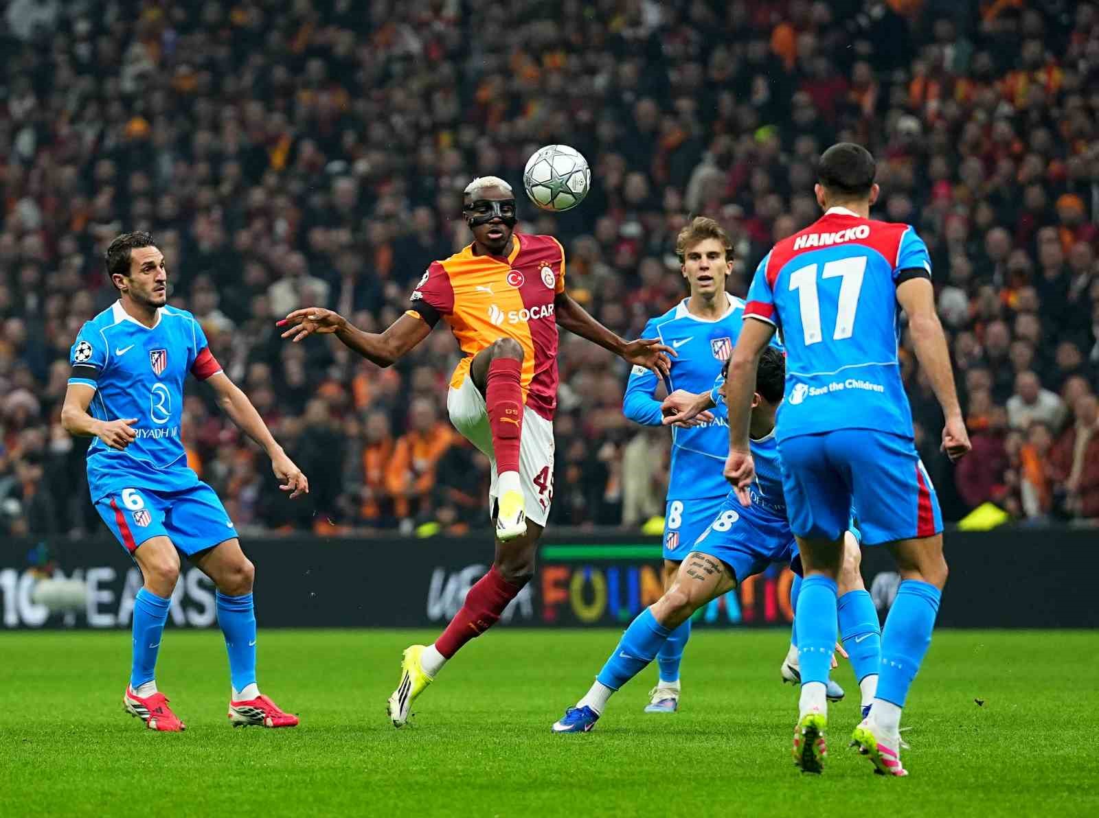 uefa sampiyonlar ligi galatasaray 0 atletico madrid 1 mac devam ediyor 17 ysbQmFF6