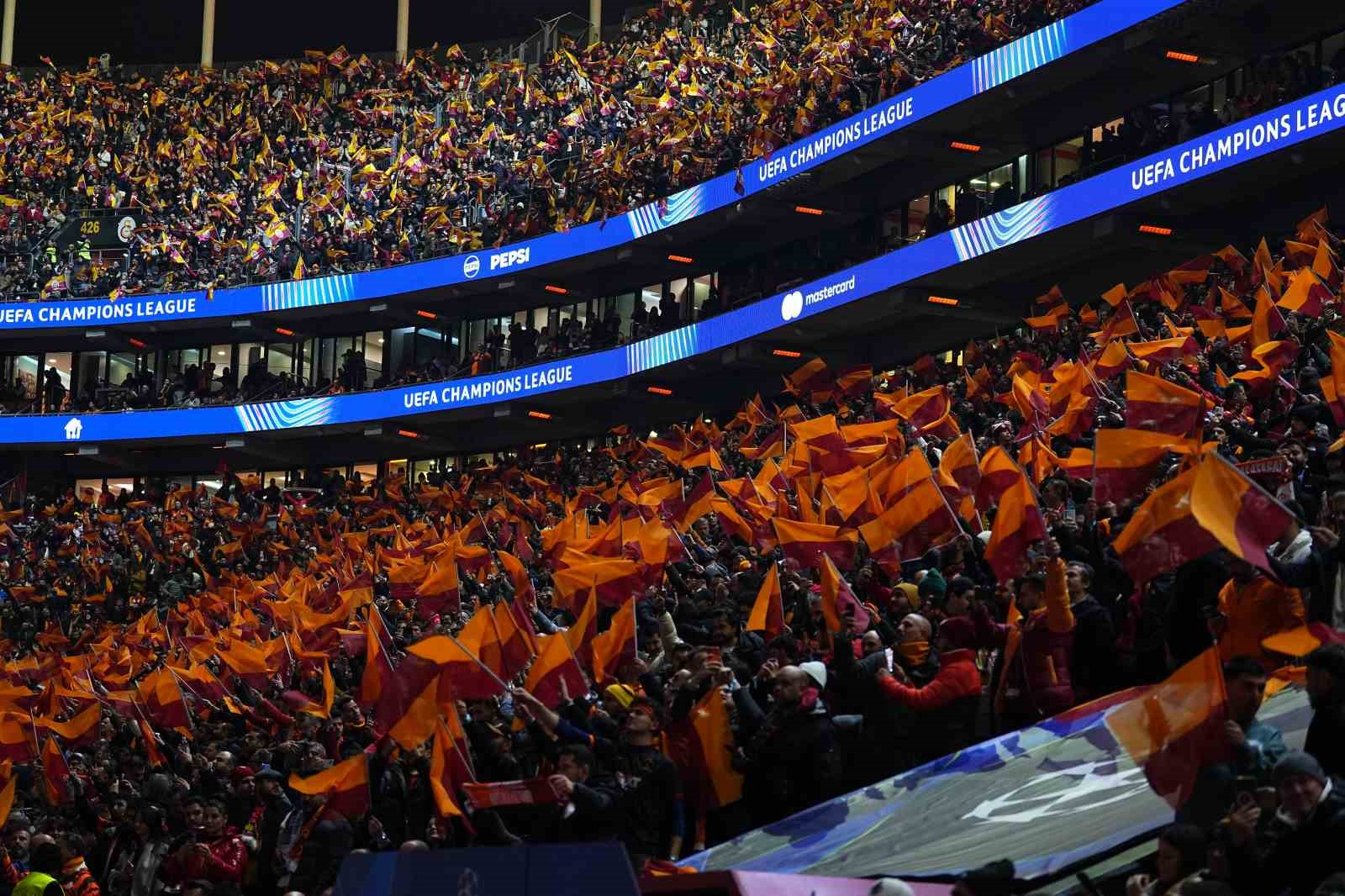 uefa sampiyonlar ligi galatasaray 0 atletico madrid 1 mac devam ediyor 2 HPRVLpgz