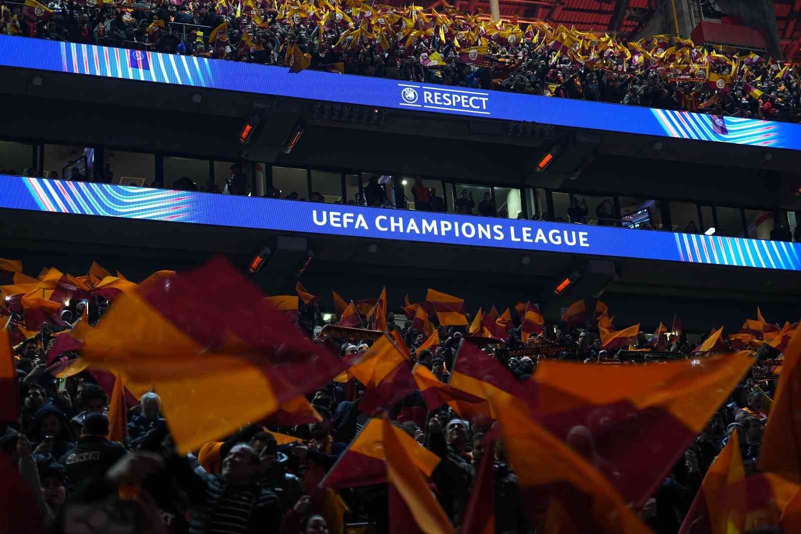 uefa sampiyonlar ligi galatasaray 0 atletico madrid 1 mac devam ediyor 3 XmXiKJqd