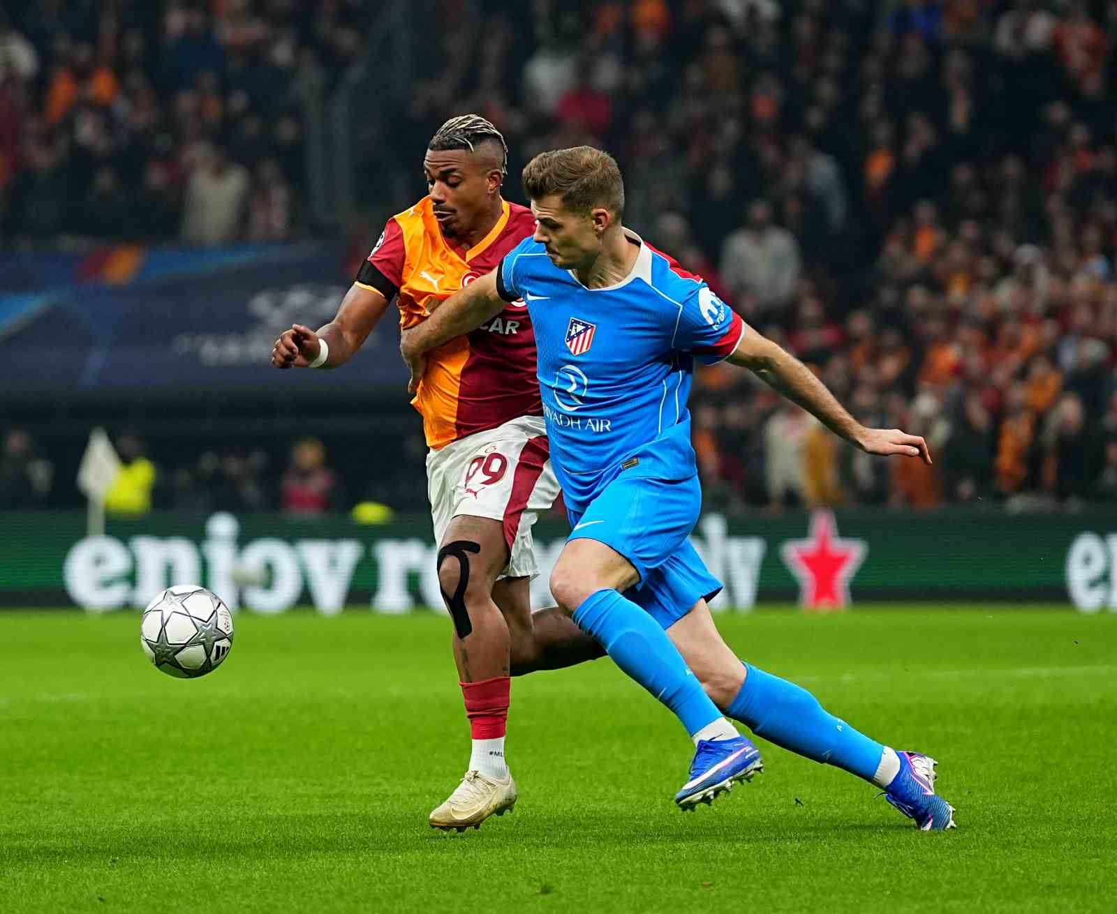 uefa sampiyonlar ligi galatasaray 0 atletico madrid 1 mac devam ediyor 30