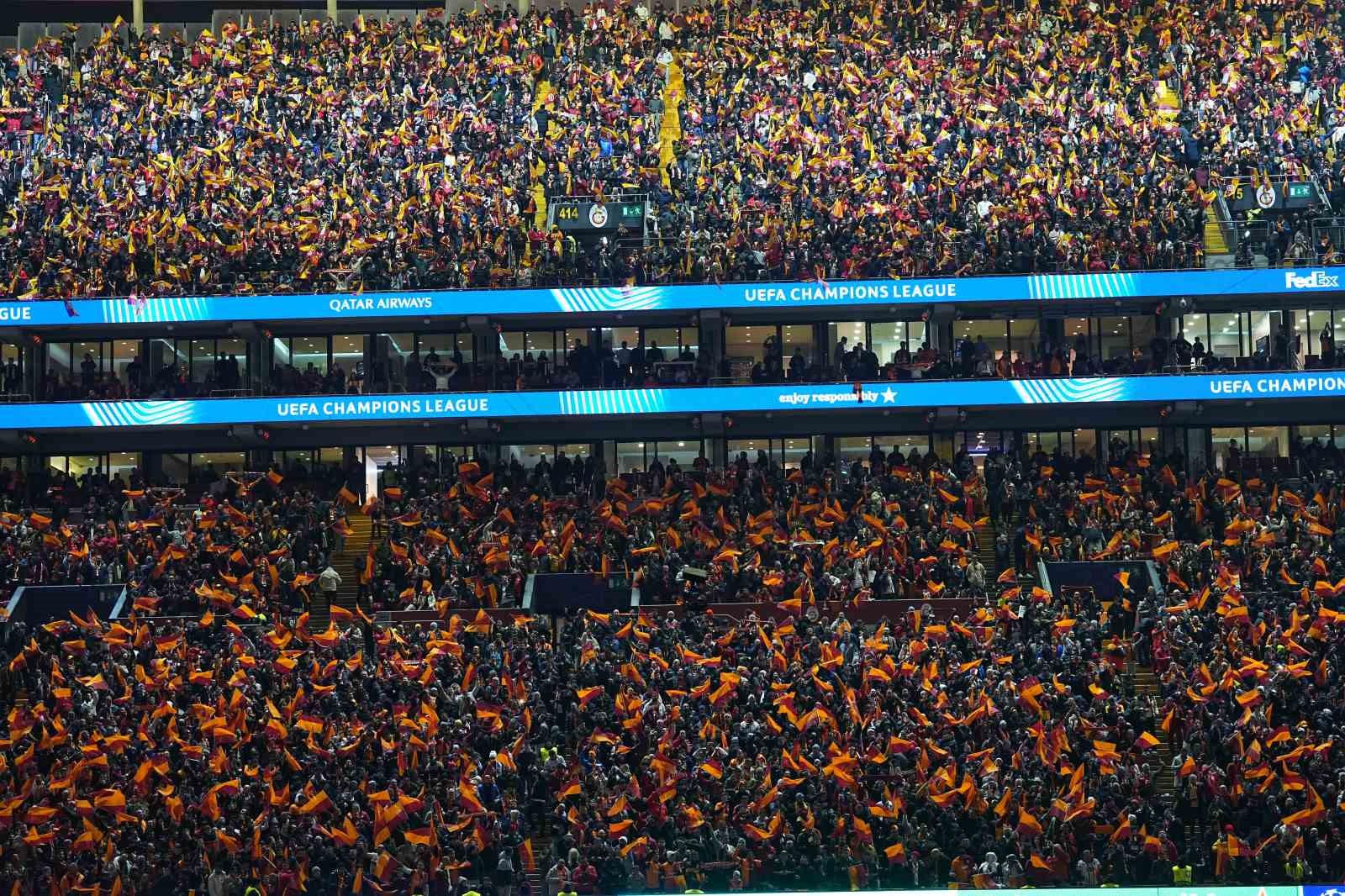 uefa sampiyonlar ligi galatasaray 0 atletico madrid 1 mac devam ediyor 5 MBTVJy6b