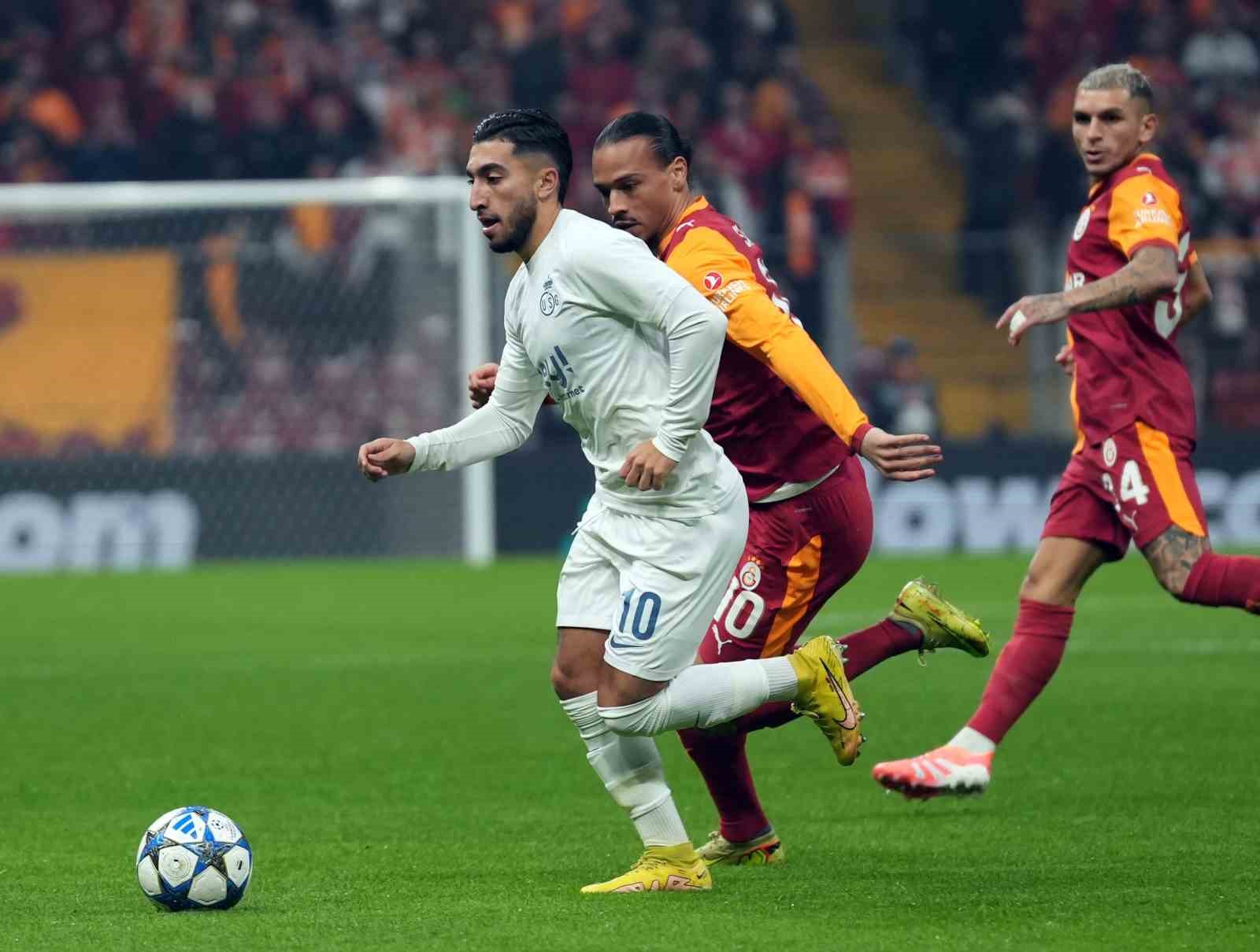 uefa sampiyonlar ligi galatasaray 0 union saint gilloise 0 mac devam ediyor 9 qhlW7wu4
