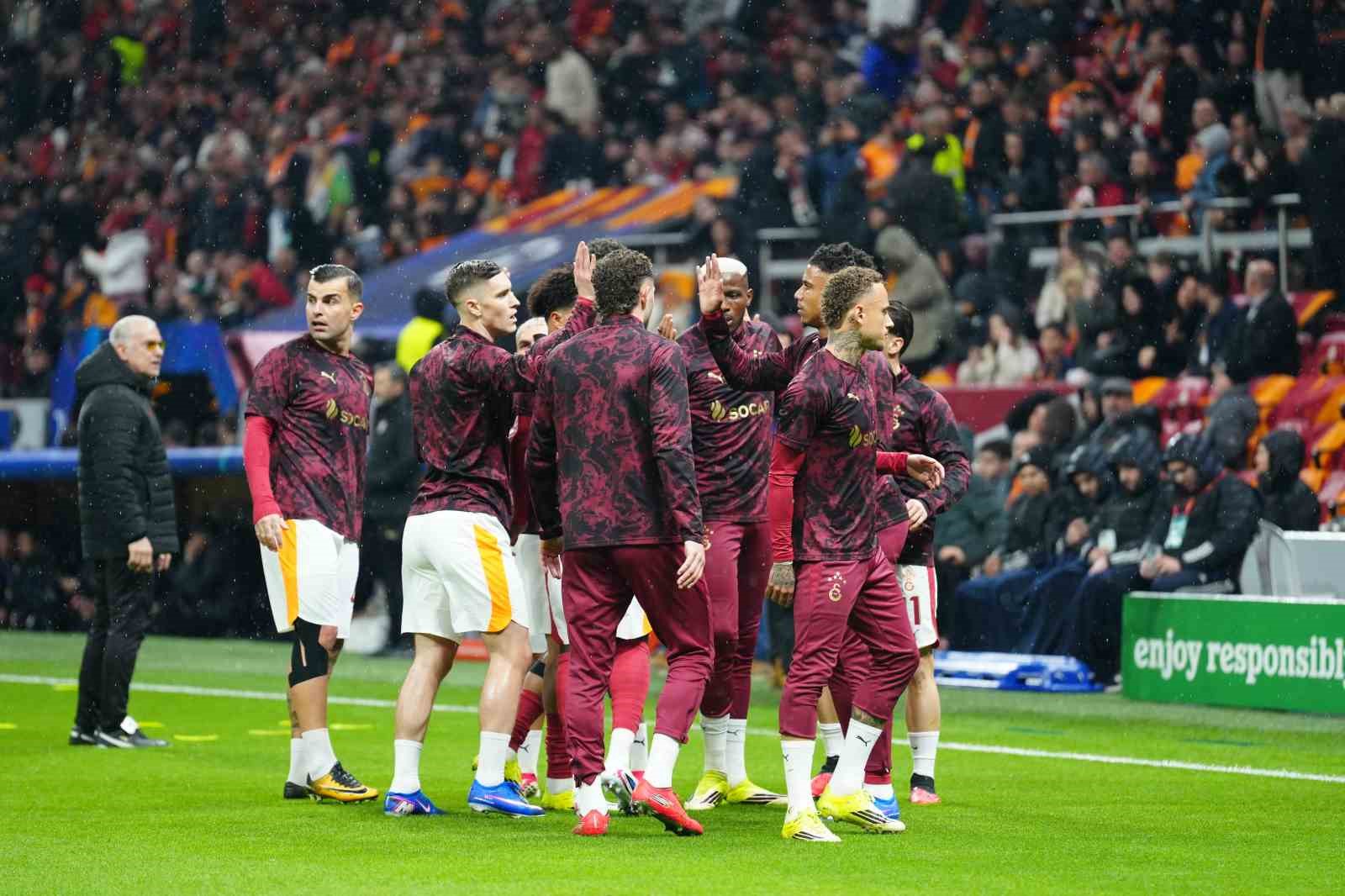 uefa sampiyonlar ligi galatasaray 1 juventus 0 mac devam ediyor 1 JTXhfmNY