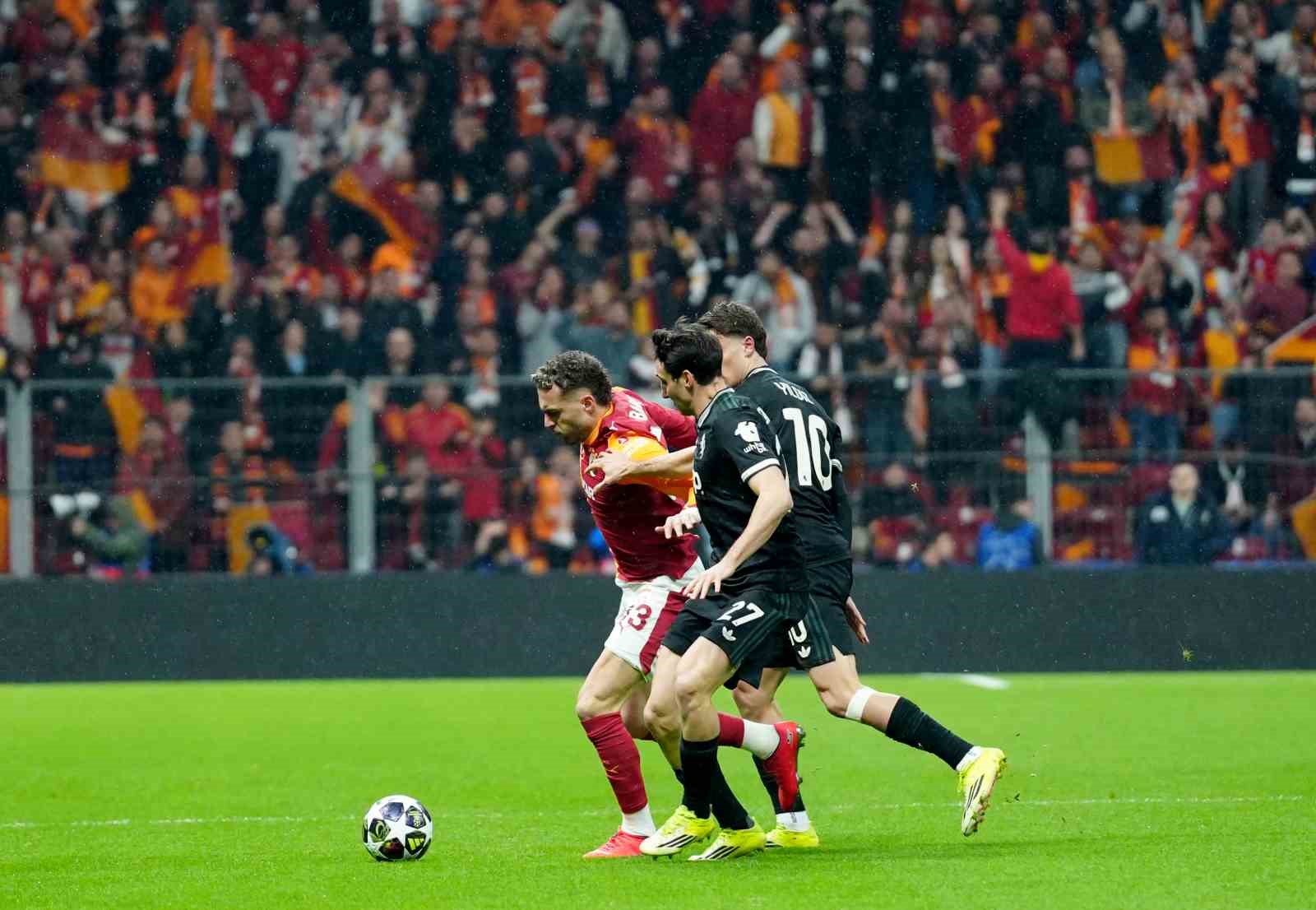 uefa sampiyonlar ligi galatasaray 1 juventus 0 mac devam ediyor 21 kZwil1qN