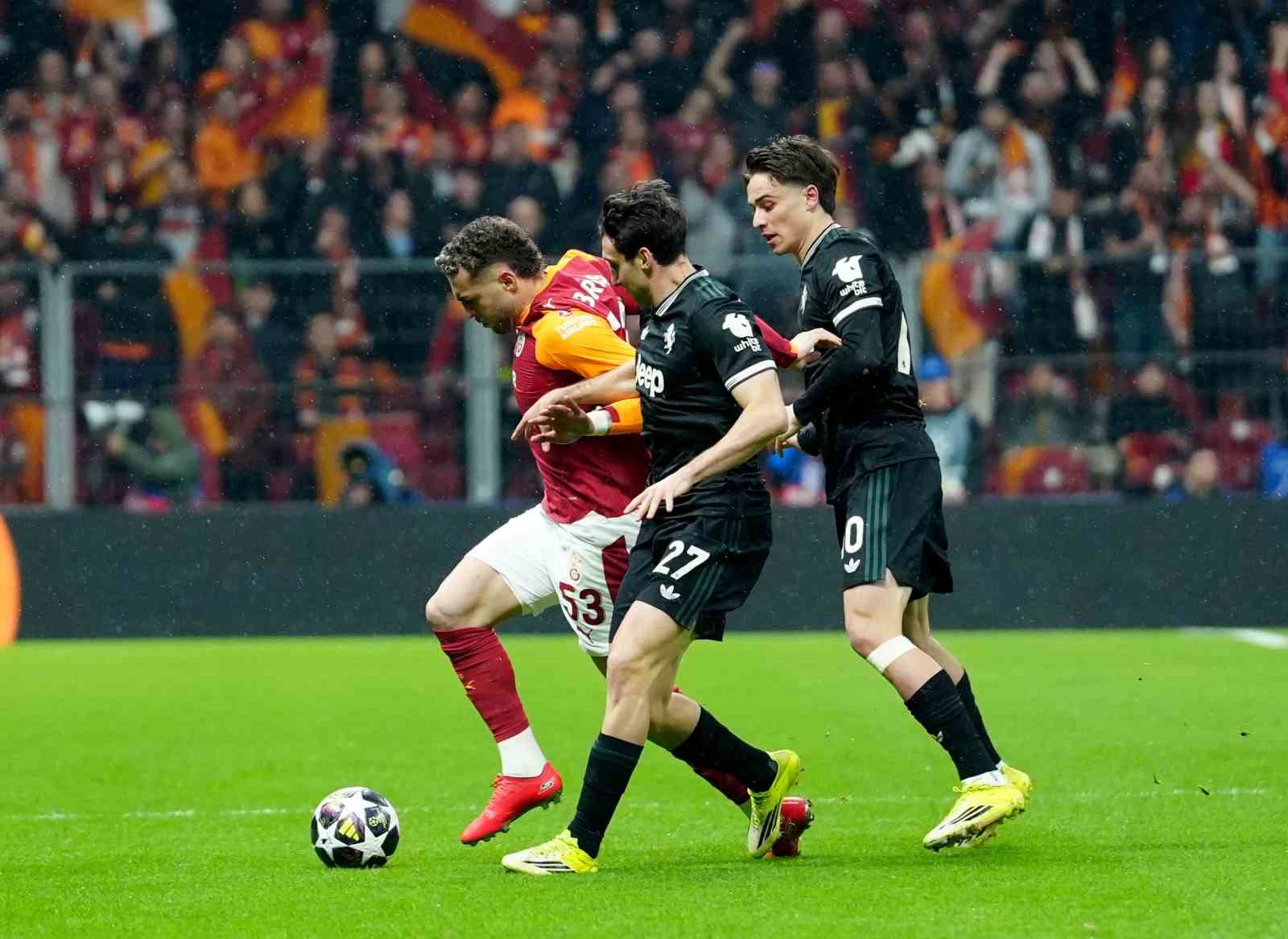 uefa sampiyonlar ligi galatasaray 1 juventus 0 mac devam ediyor 22 2qasezNg