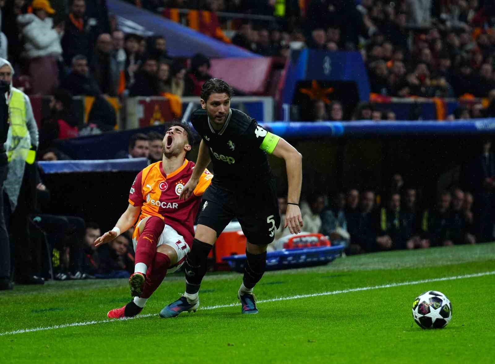 uefa sampiyonlar ligi galatasaray 1 juventus 0 mac devam ediyor 25