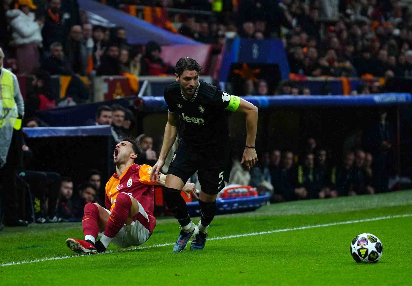 uefa sampiyonlar ligi galatasaray 1 juventus 0 mac devam ediyor 26 ZjgD6yDA