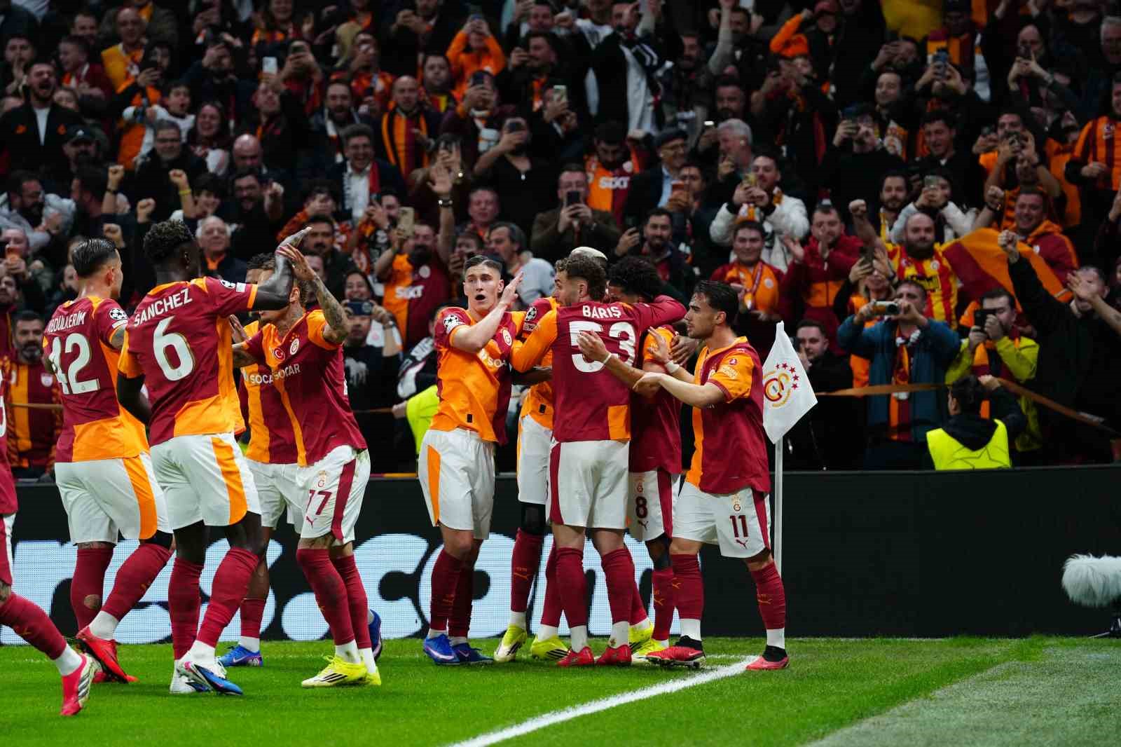 uefa sampiyonlar ligi galatasaray 1 juventus 2 ilk yari 1 uMSYNVSC