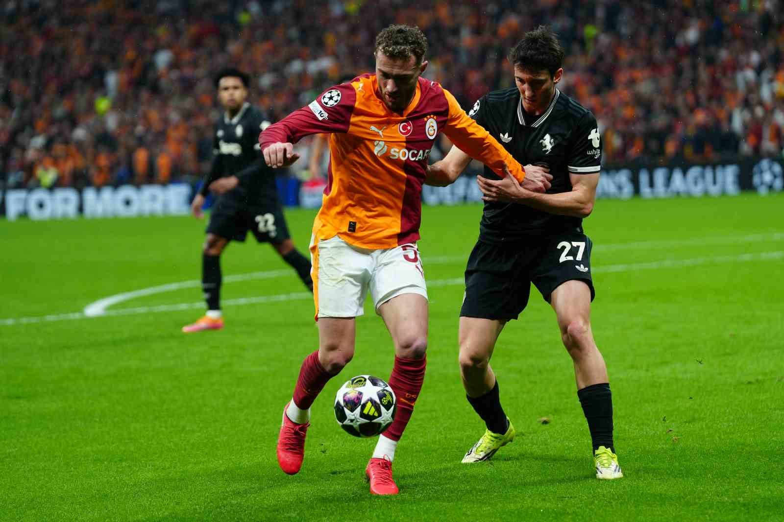 uefa sampiyonlar ligi galatasaray 1 juventus 2 ilk yari 13