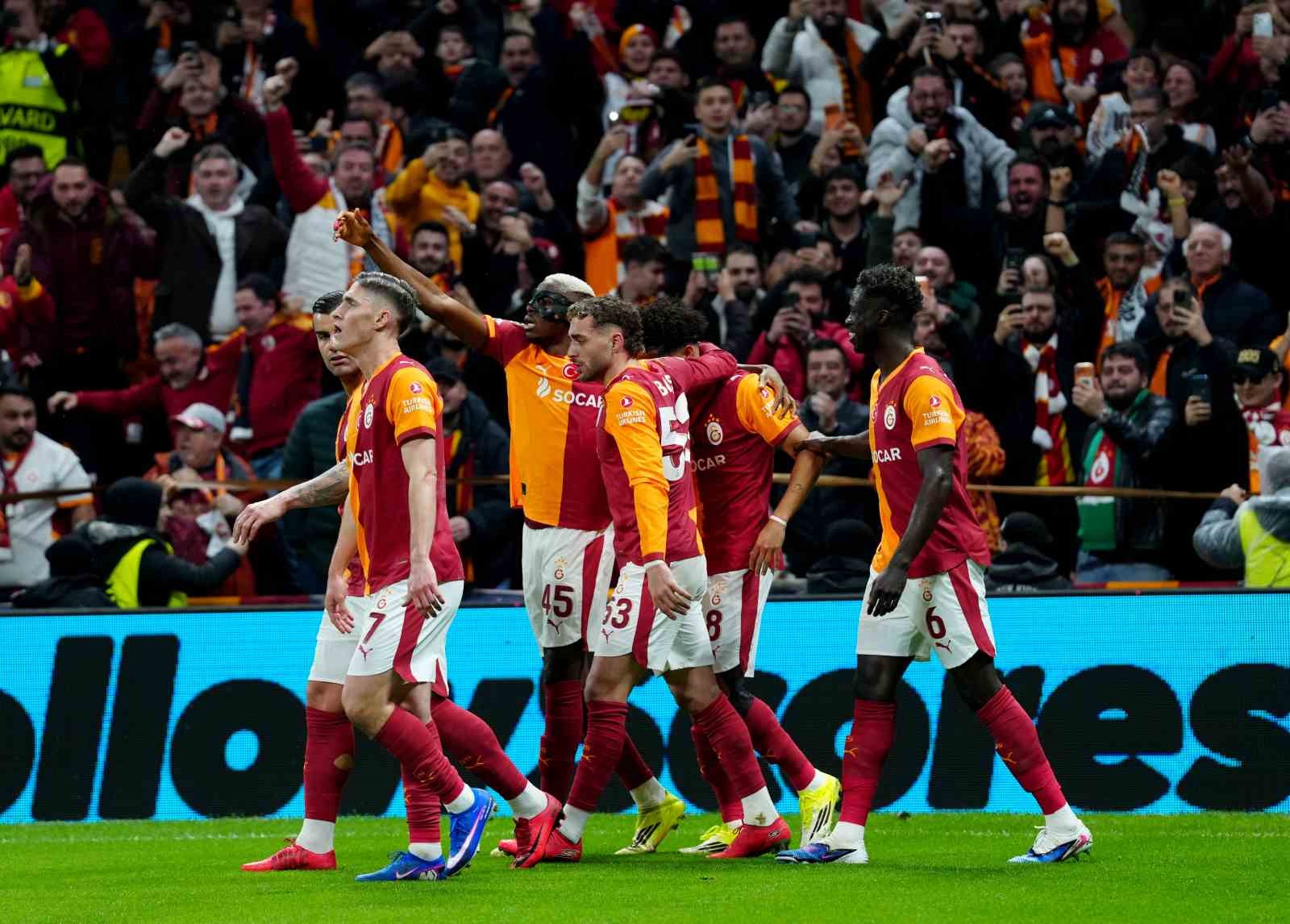 uefa sampiyonlar ligi galatasaray 1 juventus 2 ilk yari 2 JbHy7rCX