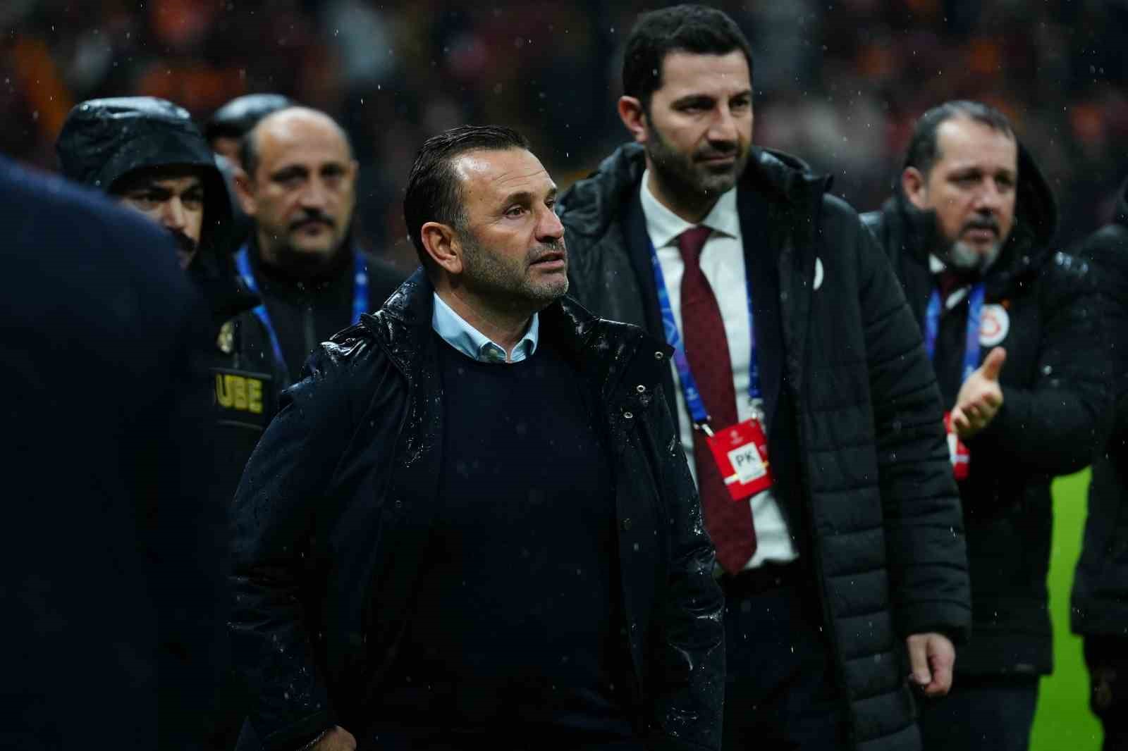 uefa sampiyonlar ligi galatasaray 1 juventus 2 ilk yari 39 YAUg89Qc
