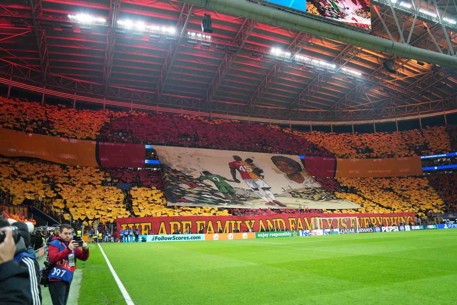uefa sampiyonlar ligi galatasaray 1 liverpool 0 mac devam ediyor 19