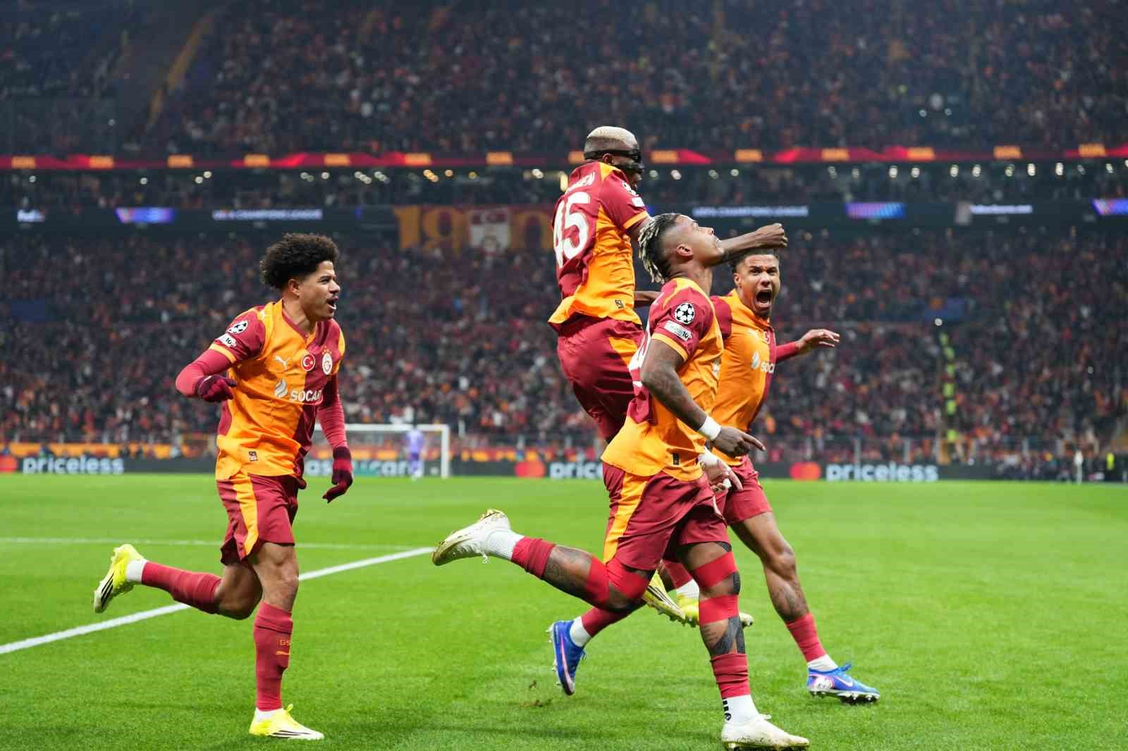 uefa sampiyonlar ligi galatasaray 1 liverpool 0 mac devam ediyor 34 FmQvL1sn