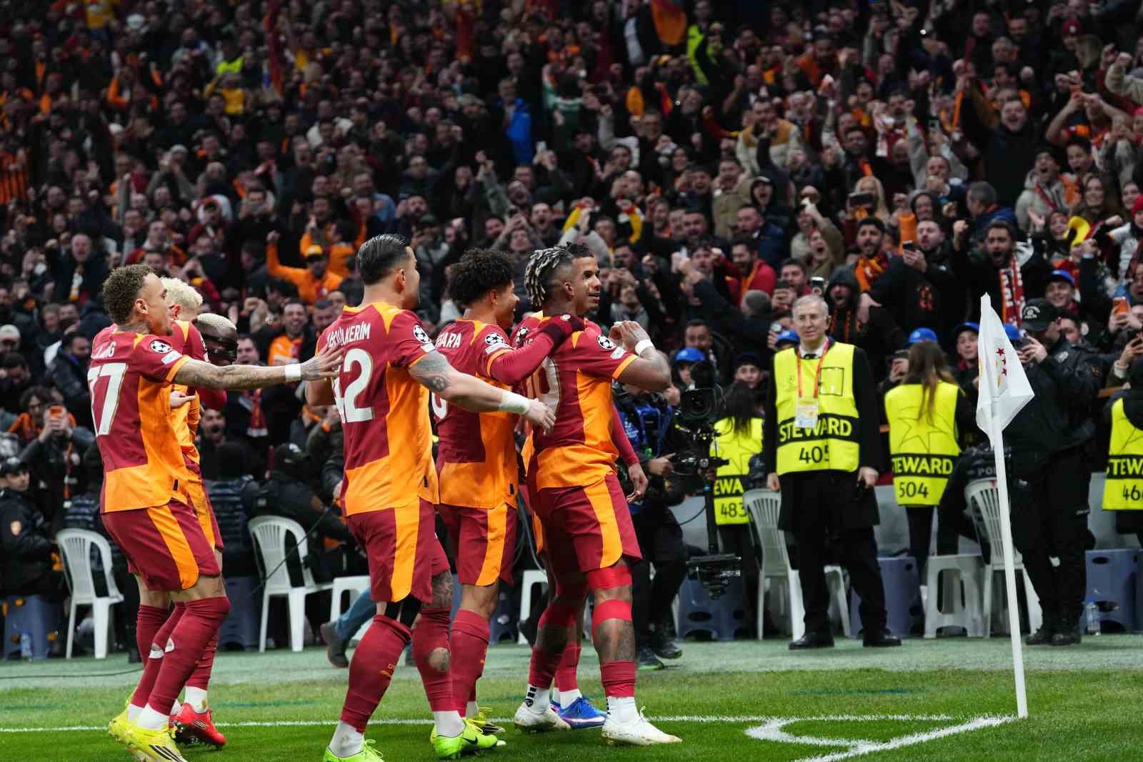 uefa sampiyonlar ligi galatasaray 1 liverpool 0 mac devam ediyor 37 Qwsw6VfZ
