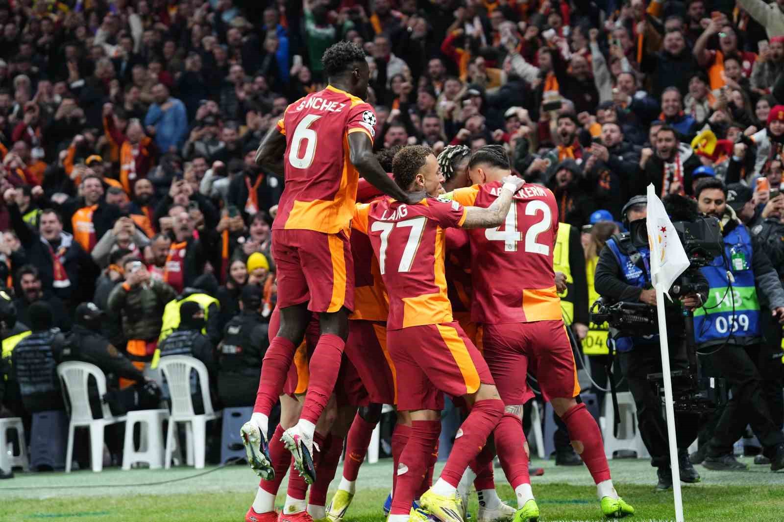 uefa sampiyonlar ligi galatasaray 1 liverpool 0 mac devam ediyor 38 QItIqIQu