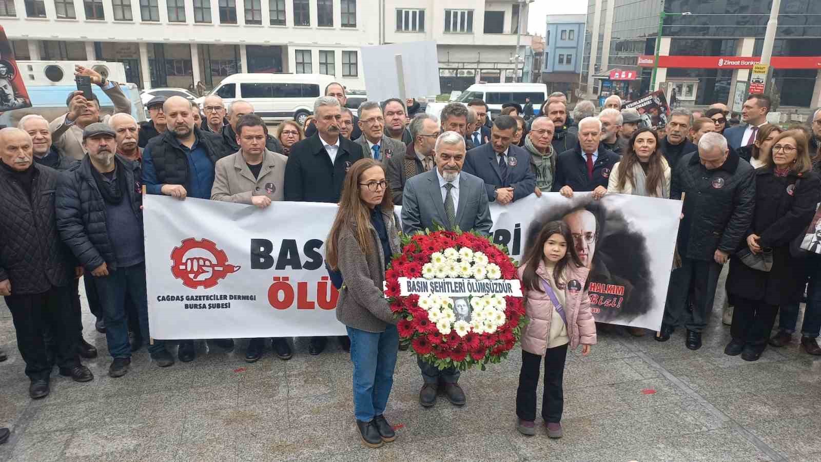 ugur mumcu icin bursada sevgi yuruyusu 0 aC5ST1QU